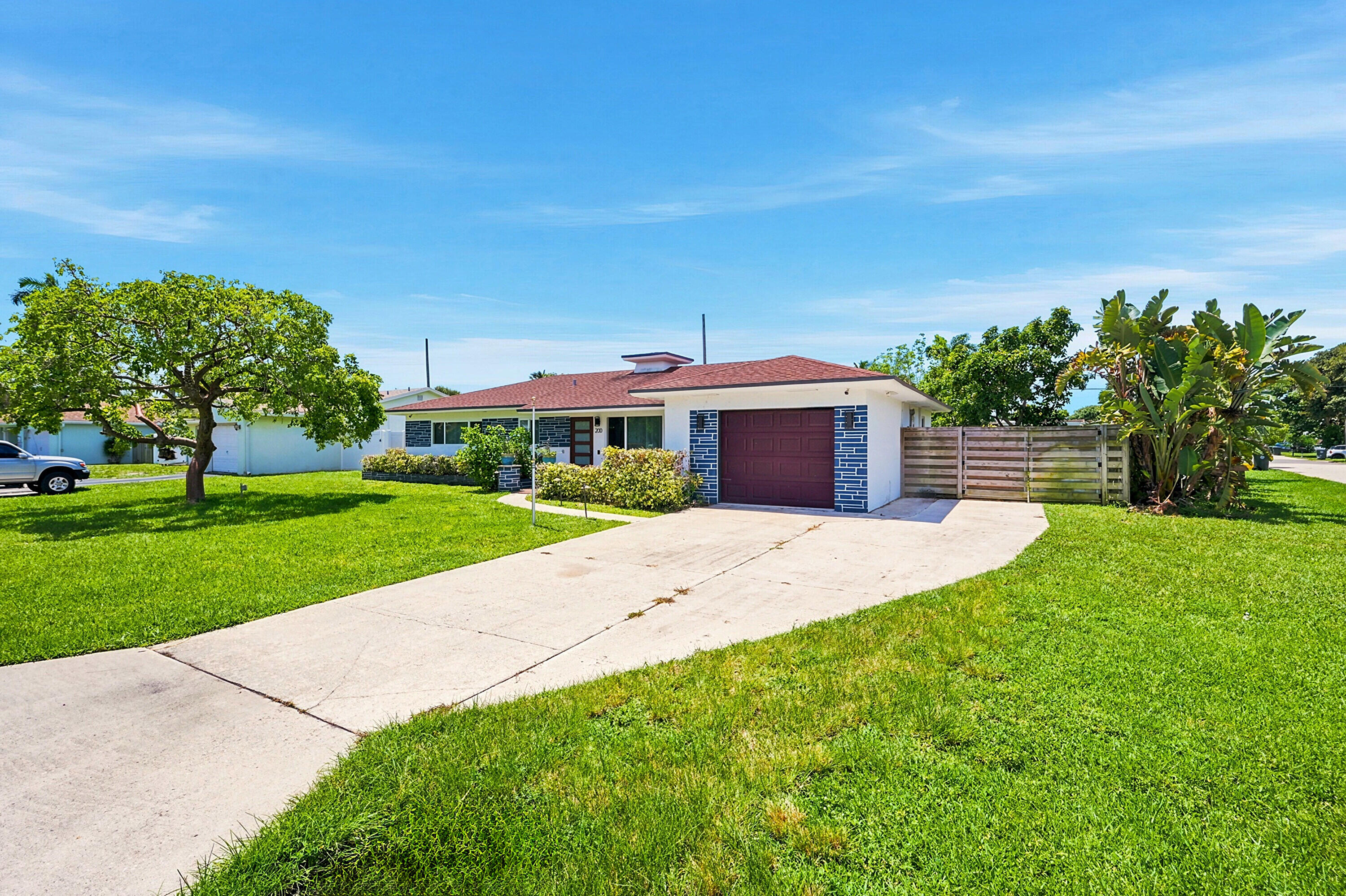 200 NE 28th Terrace