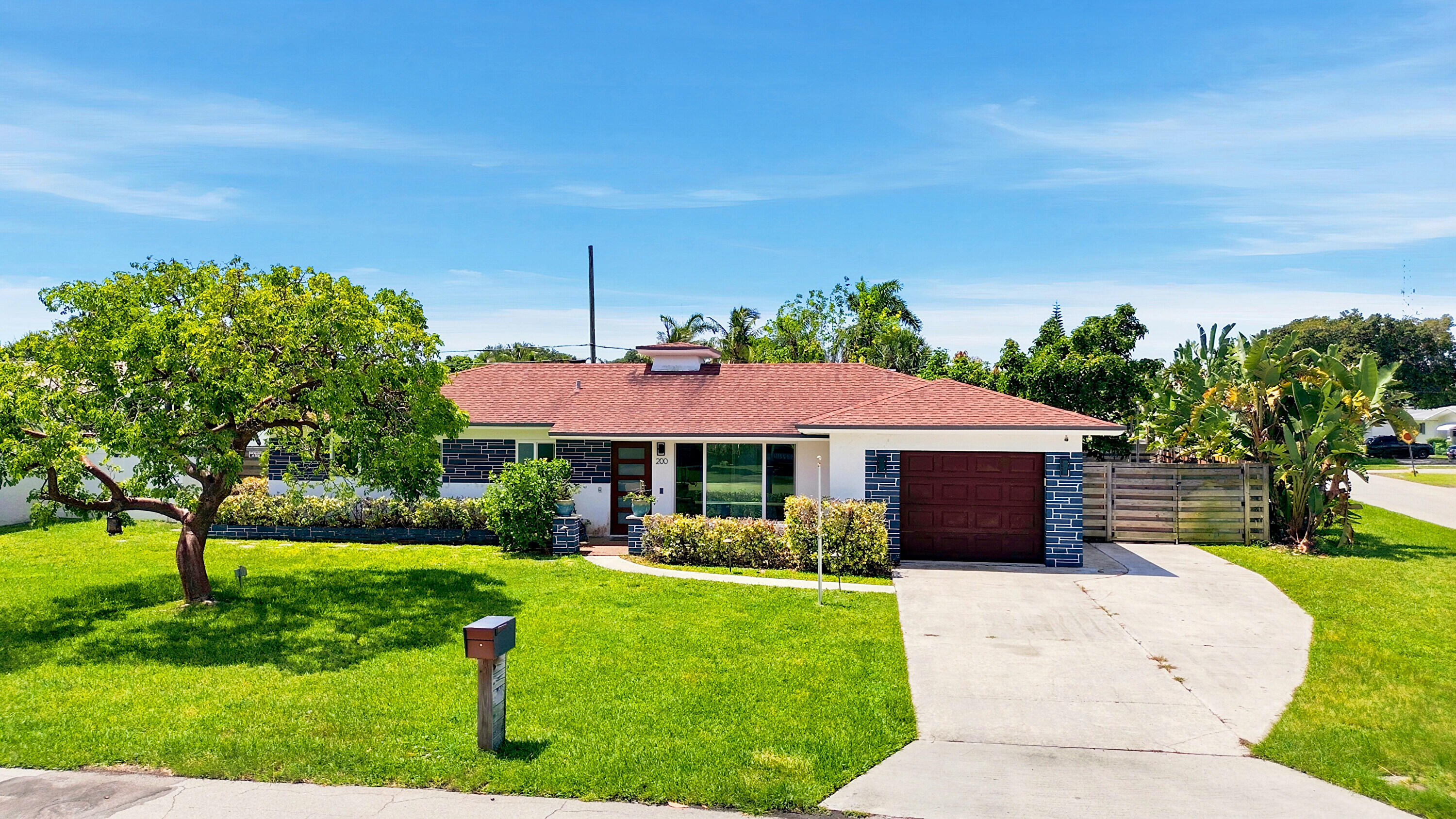 200 NE 28th Terrace