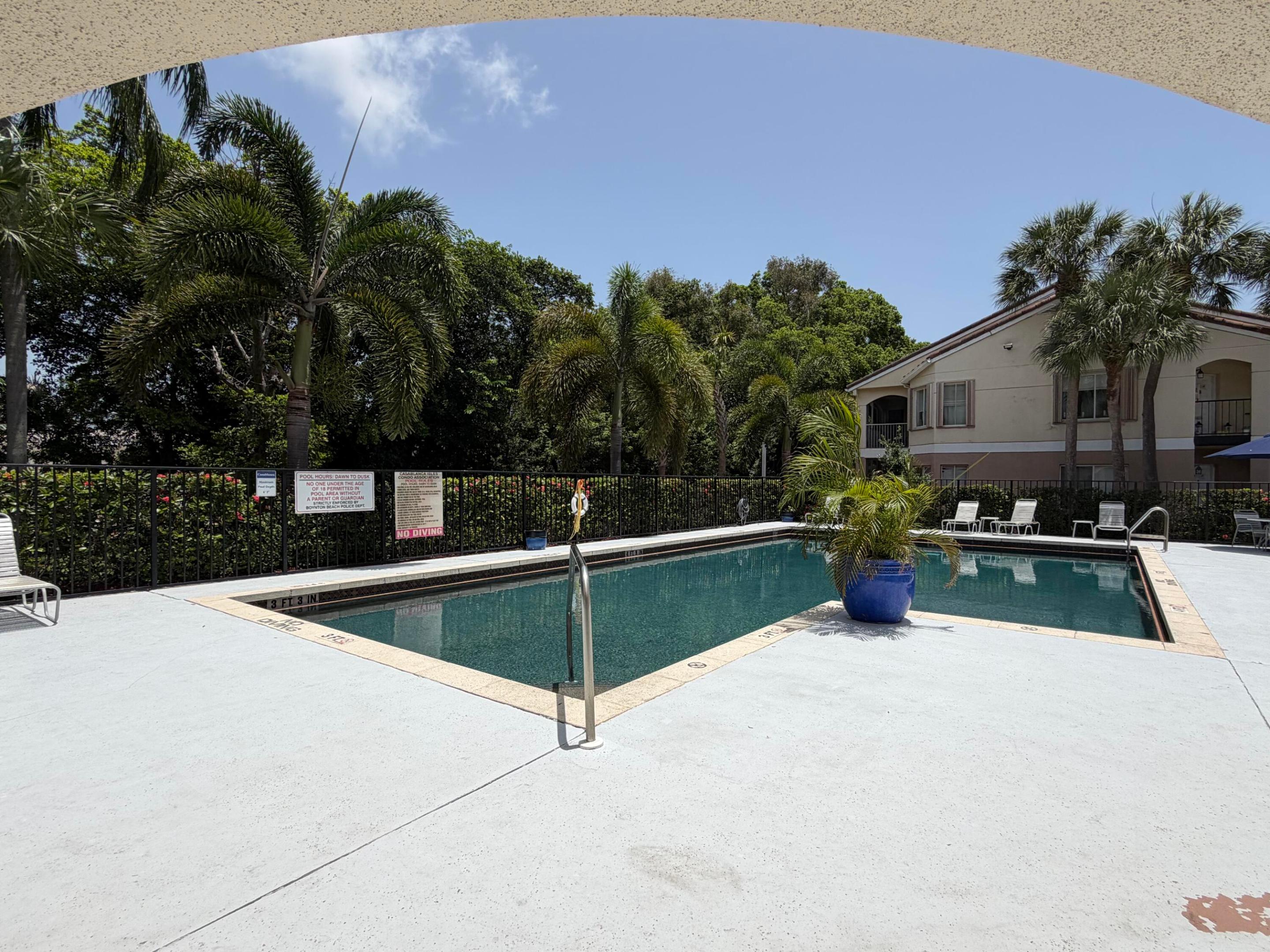 815 W Boynton Beach Boulevard Unit: 12-203