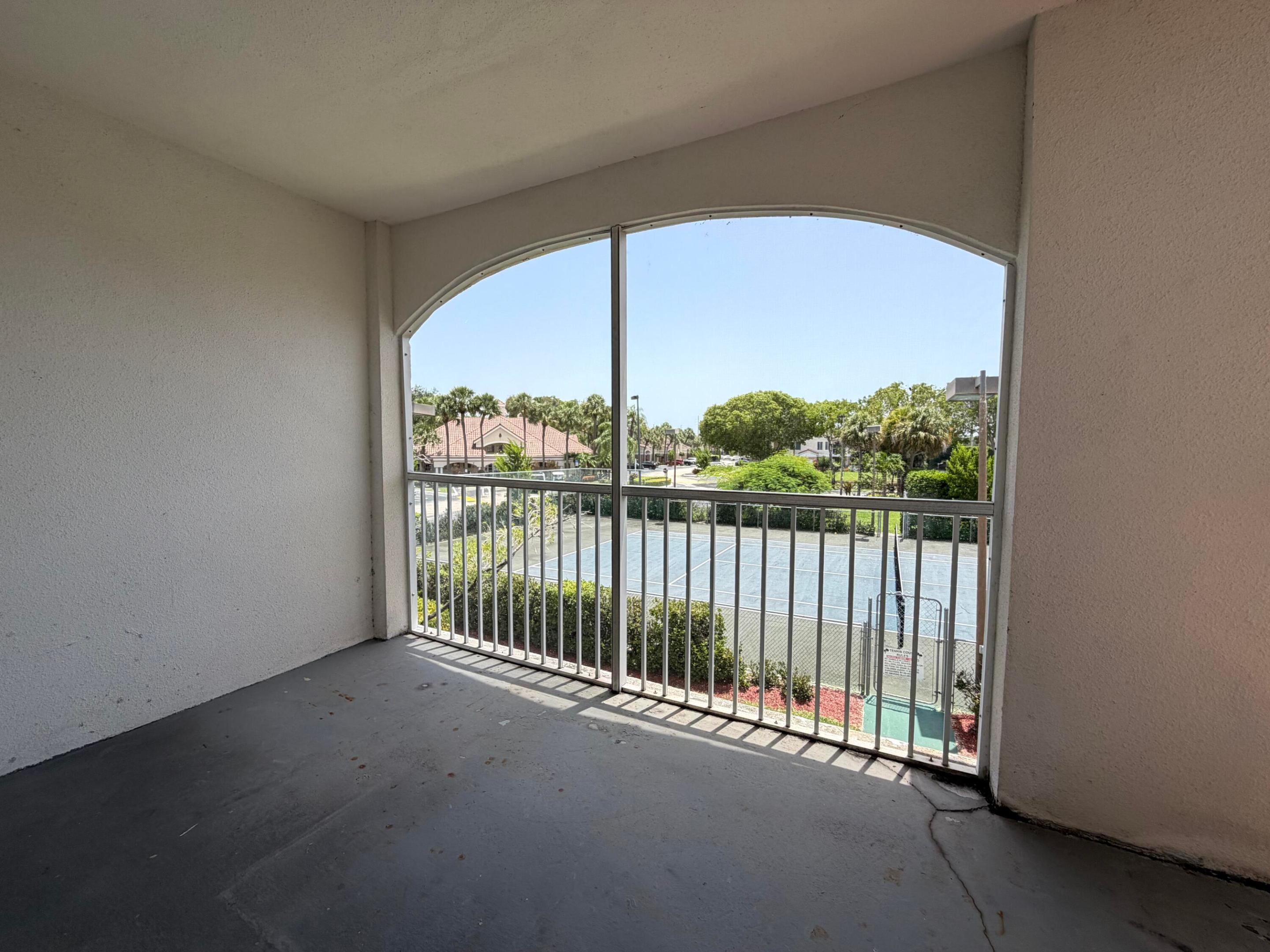 815 W Boynton Beach Boulevard Unit: 12-203