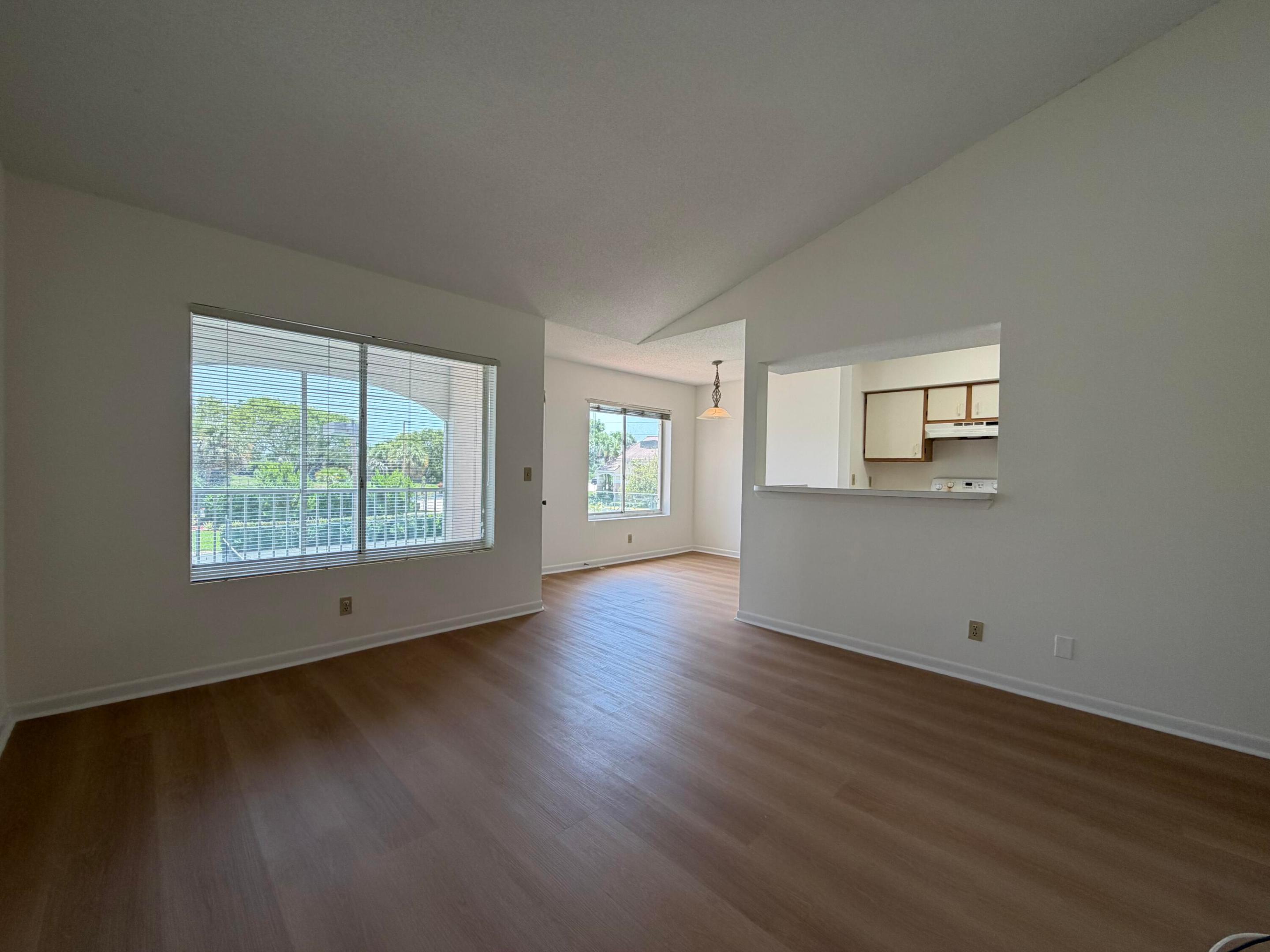 815 W Boynton Beach Boulevard Unit: 12-203