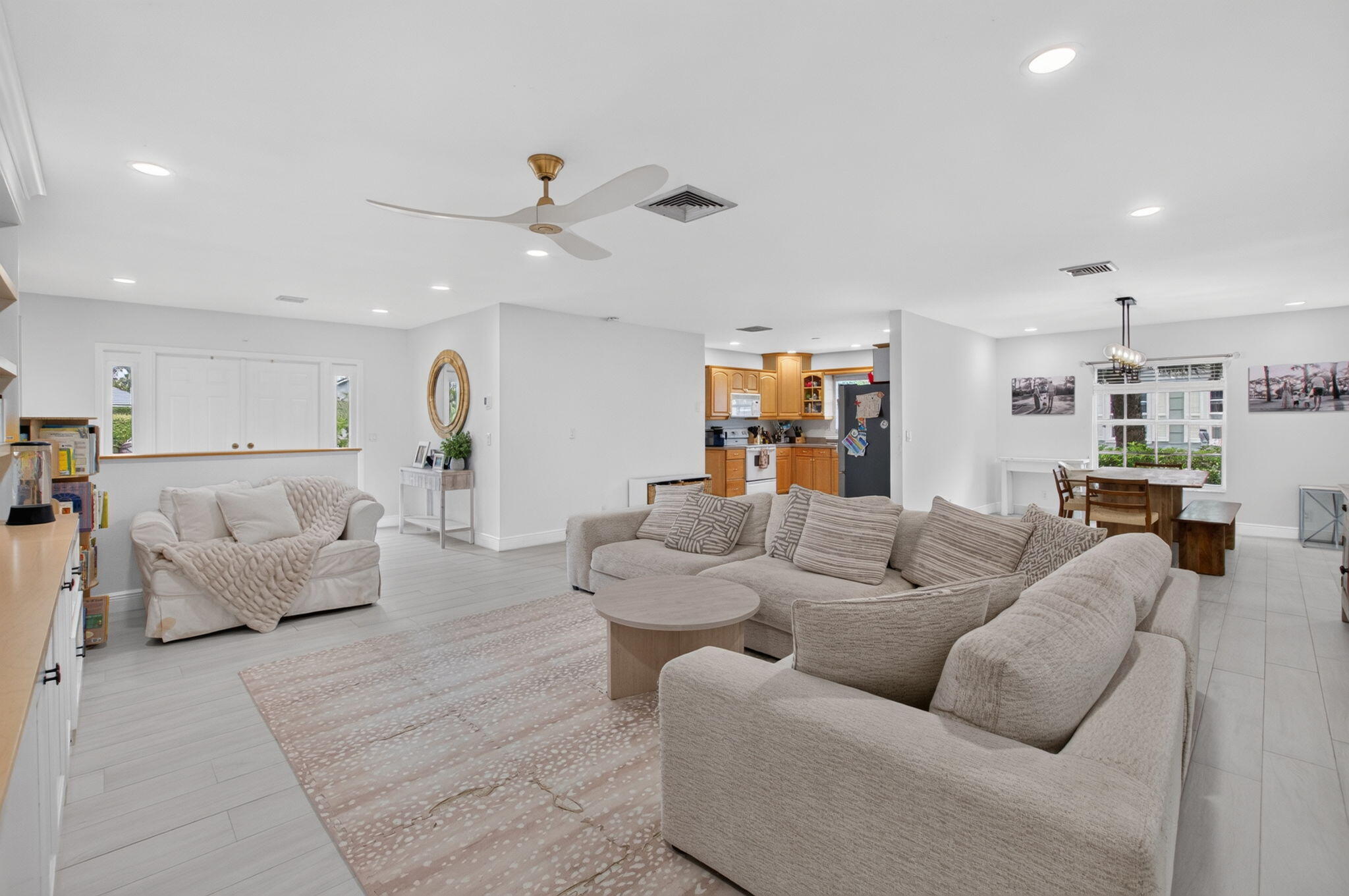 15 Holly Villas