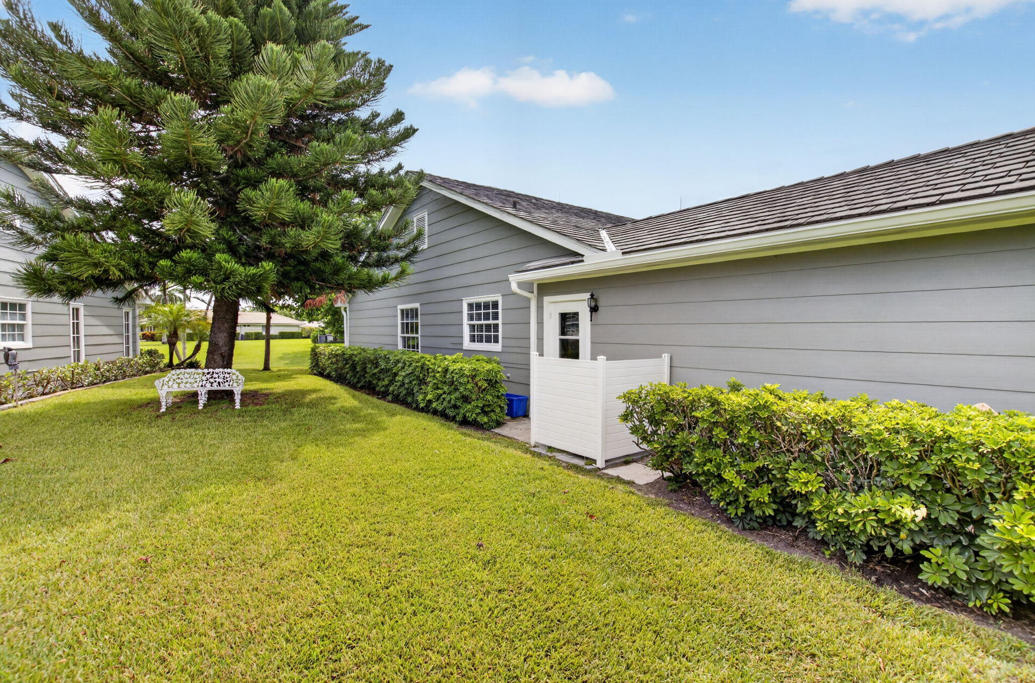 15 Holly Villas