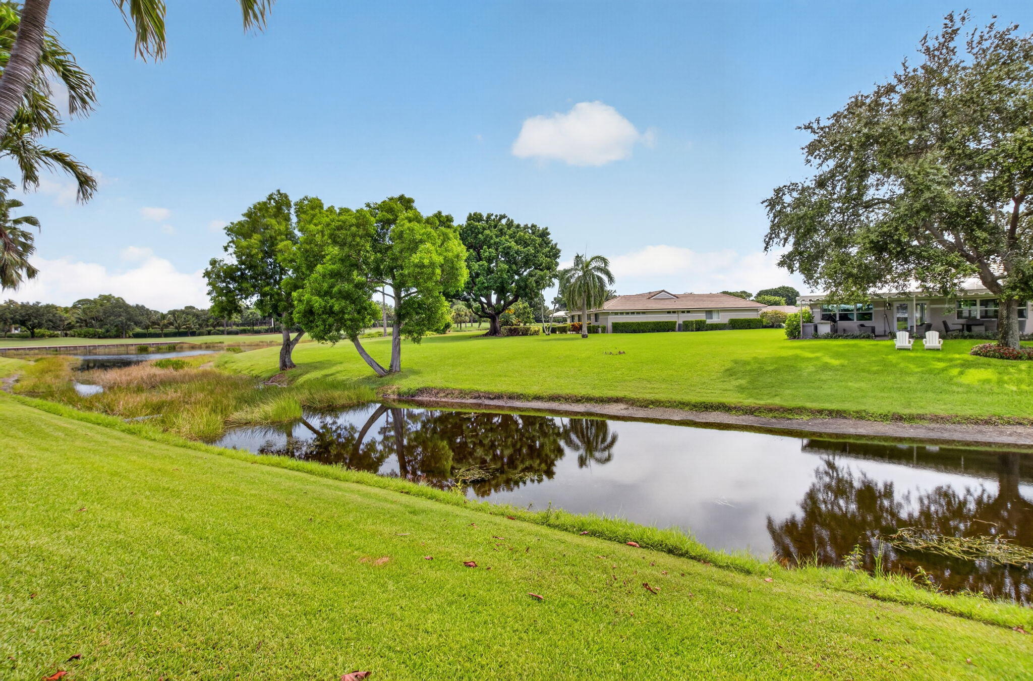 15 Holly Villas