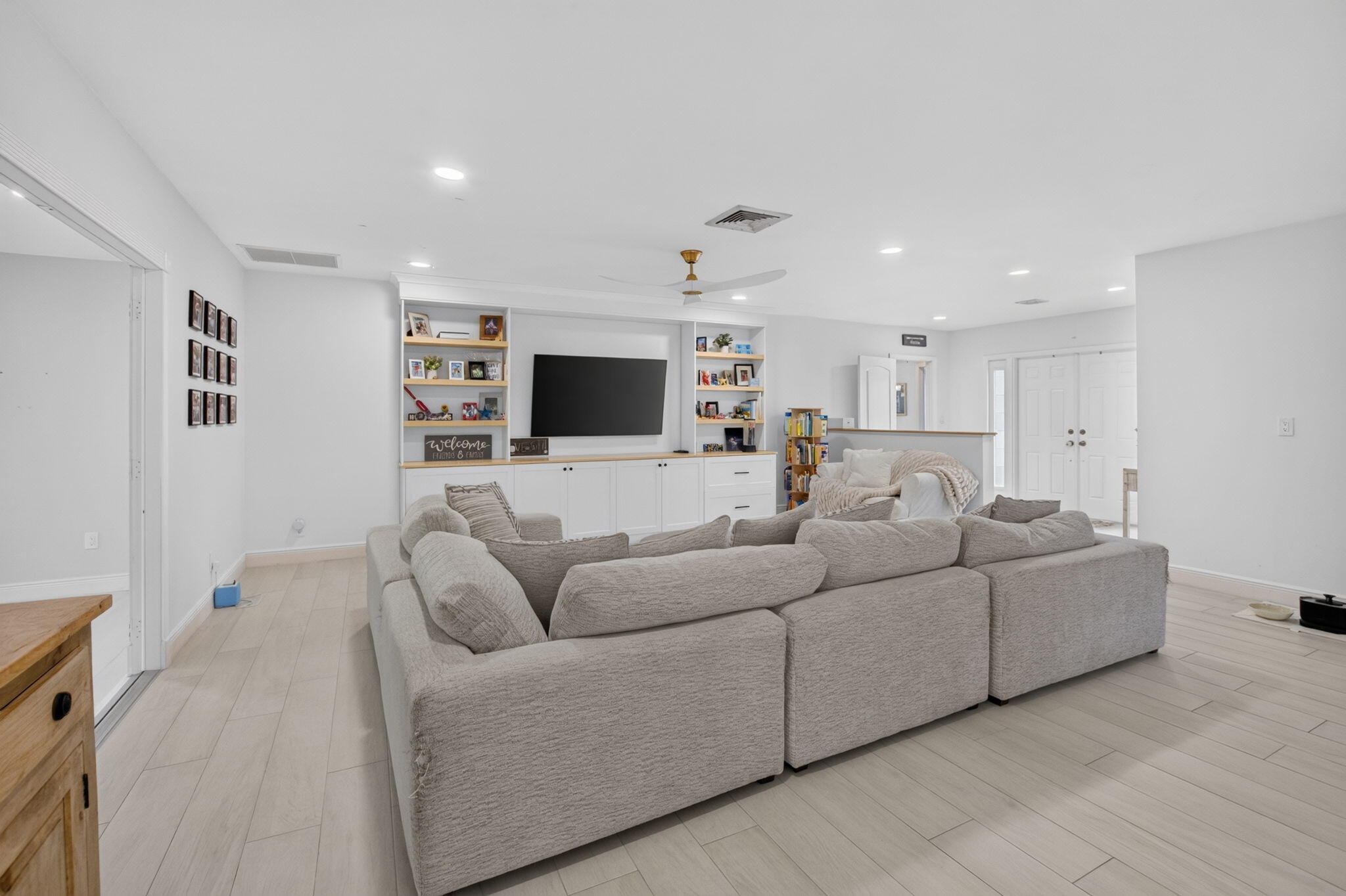 15 Holly Villas