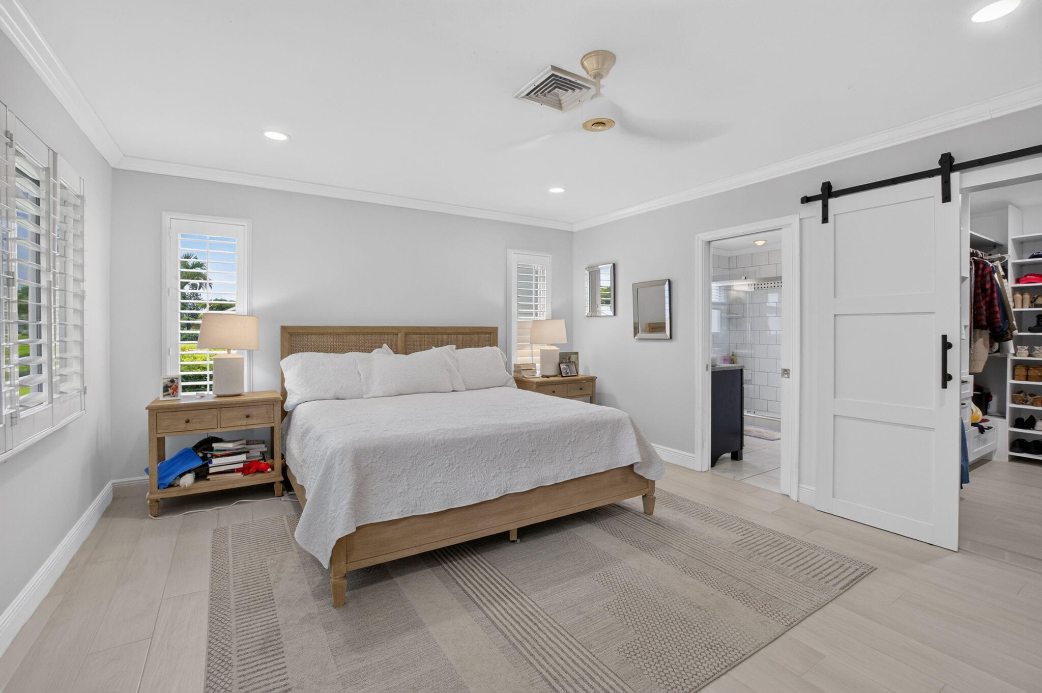15 Holly Villas