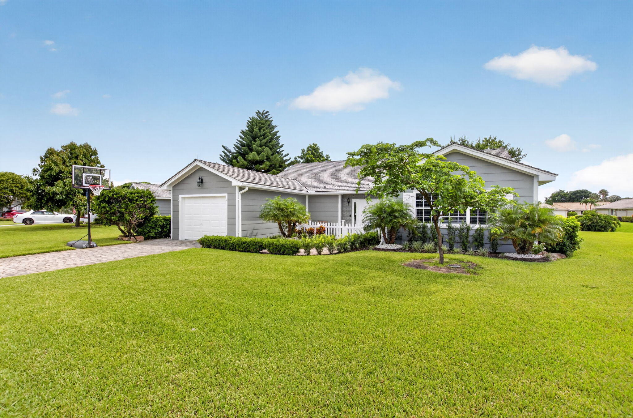 15 Holly Villas