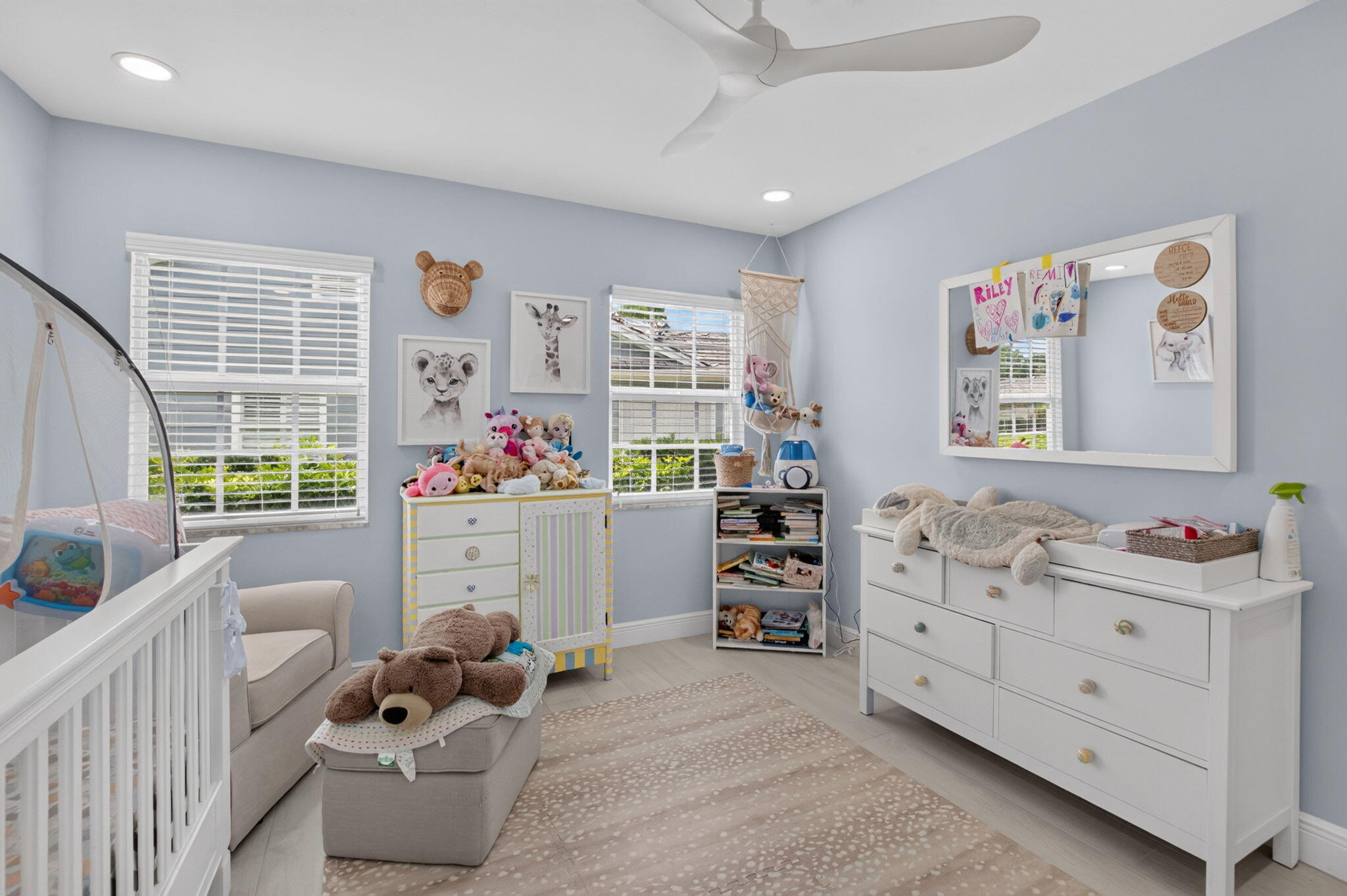 15 Holly Villas