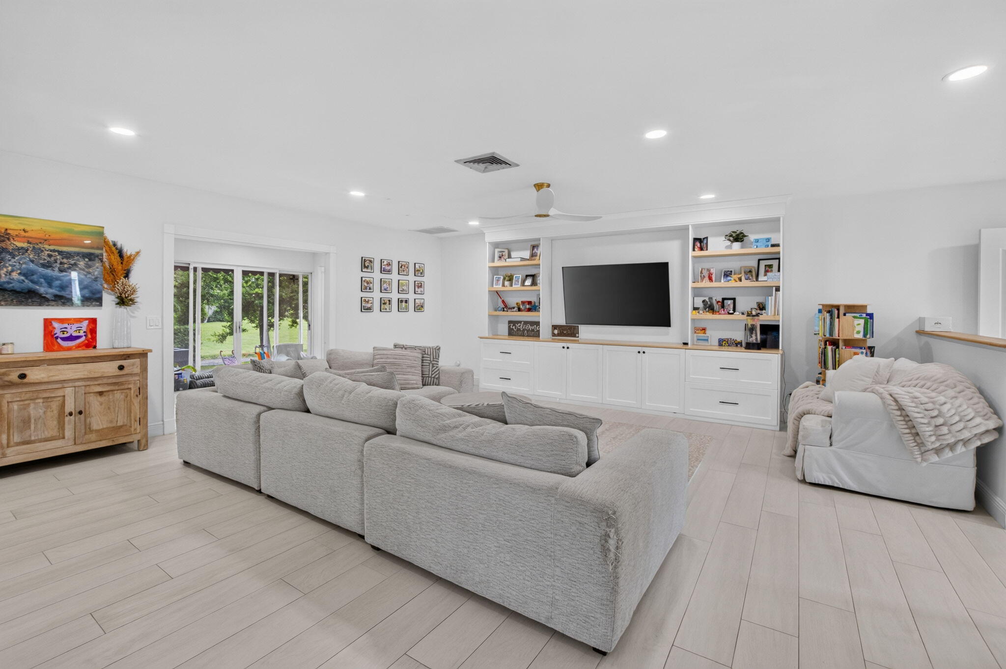 15 Holly Villas