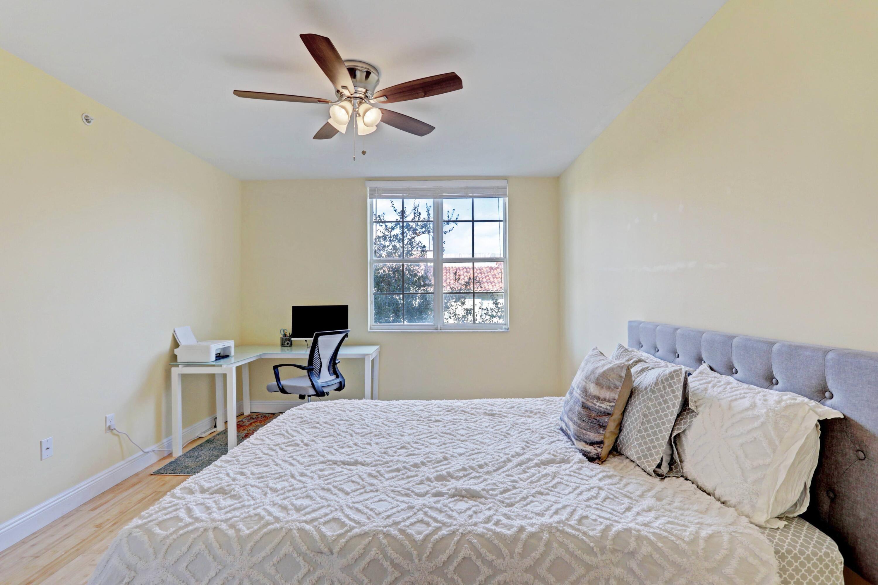 630 S Sapodilla Avenue S 321