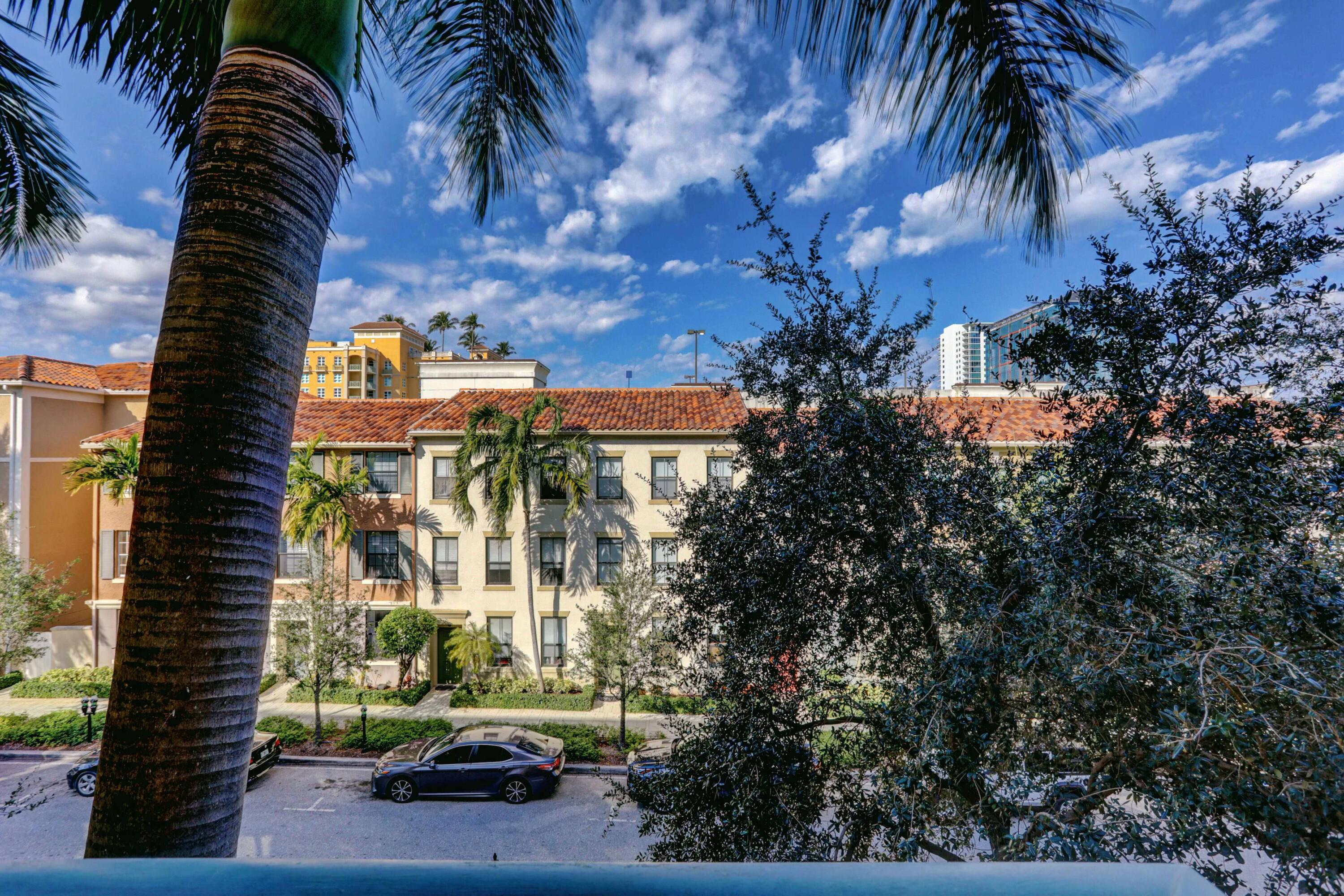 630 S Sapodilla Avenue S 321