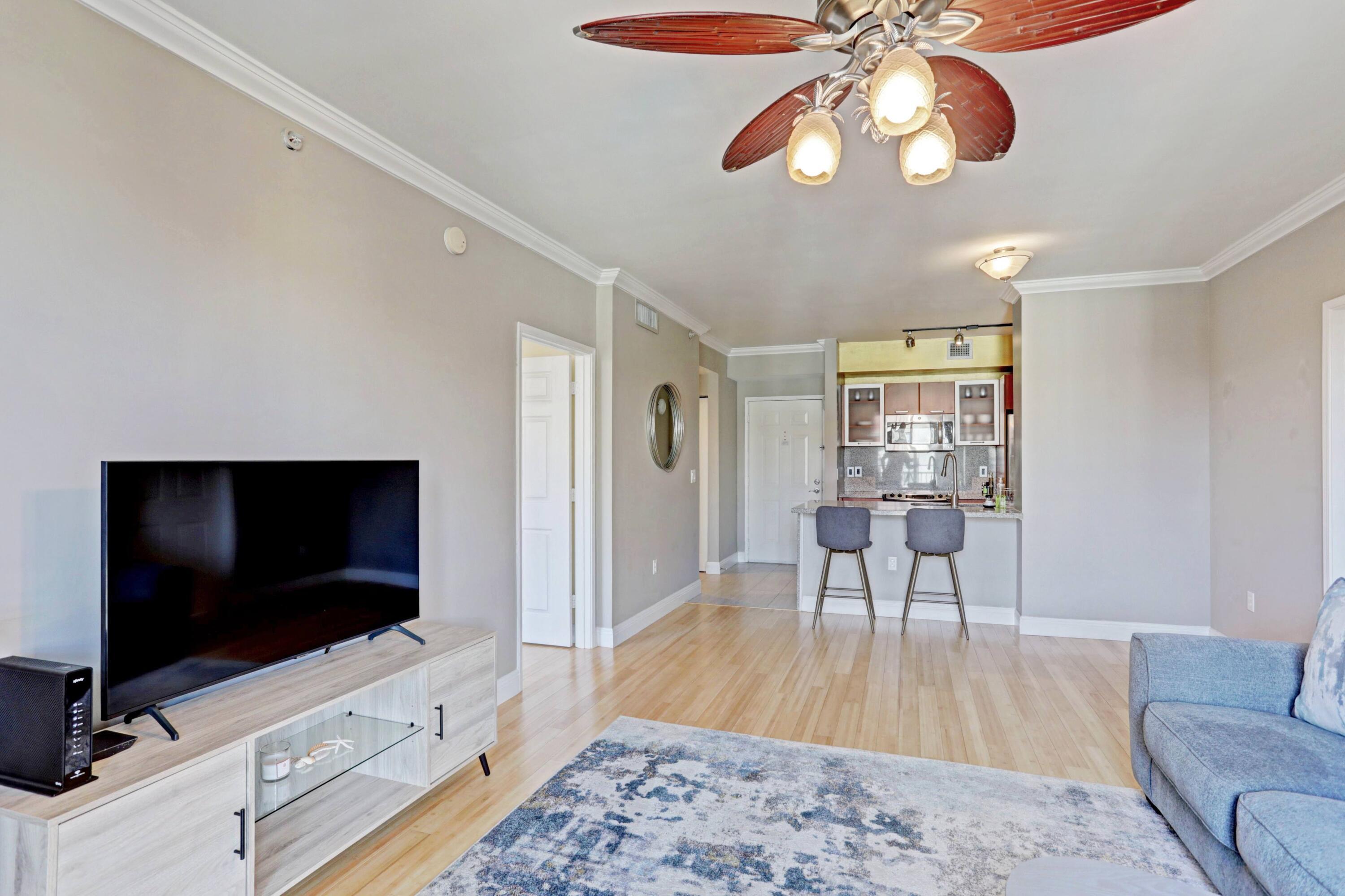 630 S Sapodilla Avenue S 321