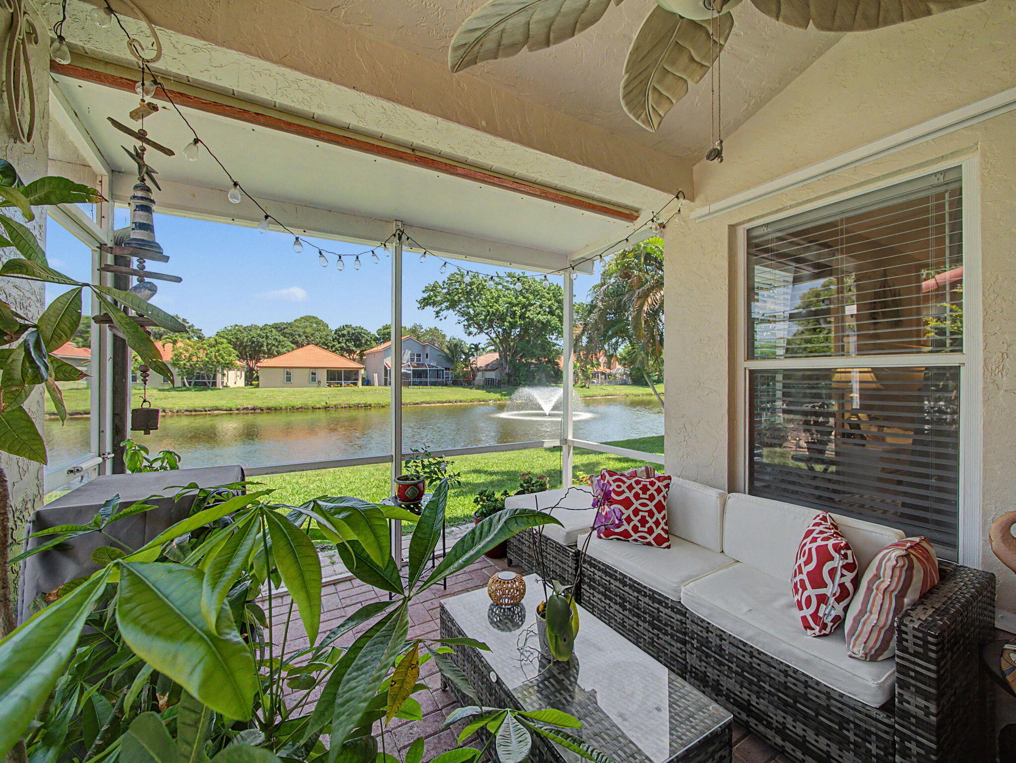 1019 Via Jardin
