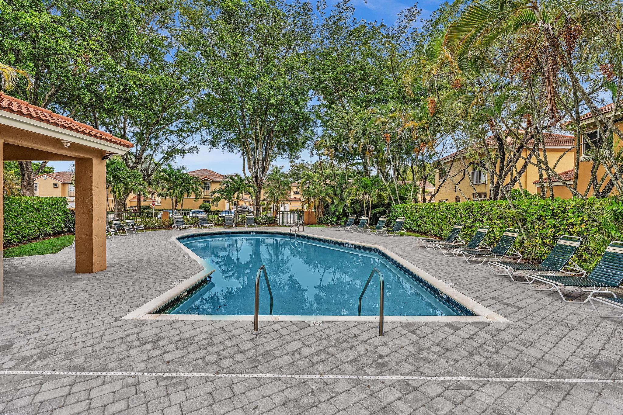 11379 Lakeview Drive
