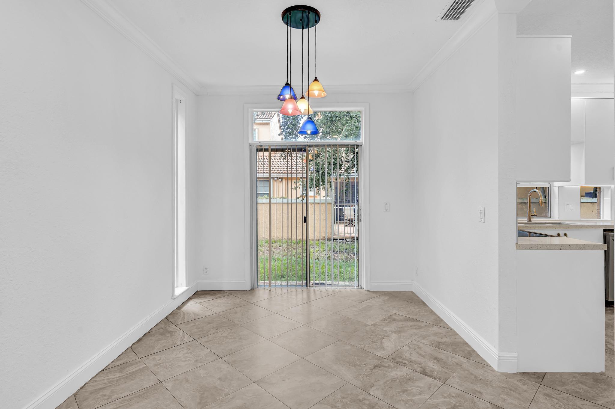 11379 Lakeview Drive