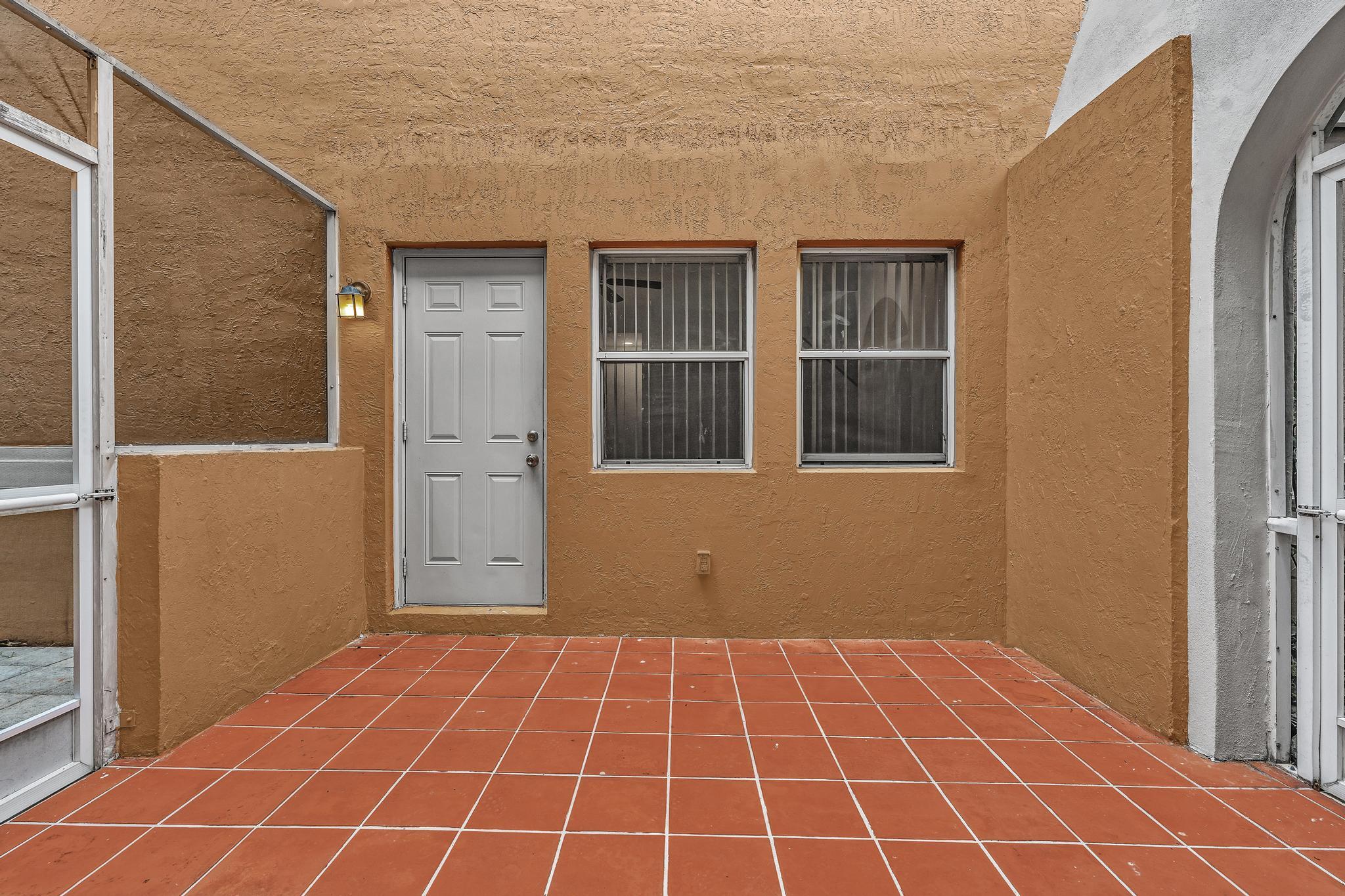 11379 Lakeview Drive
