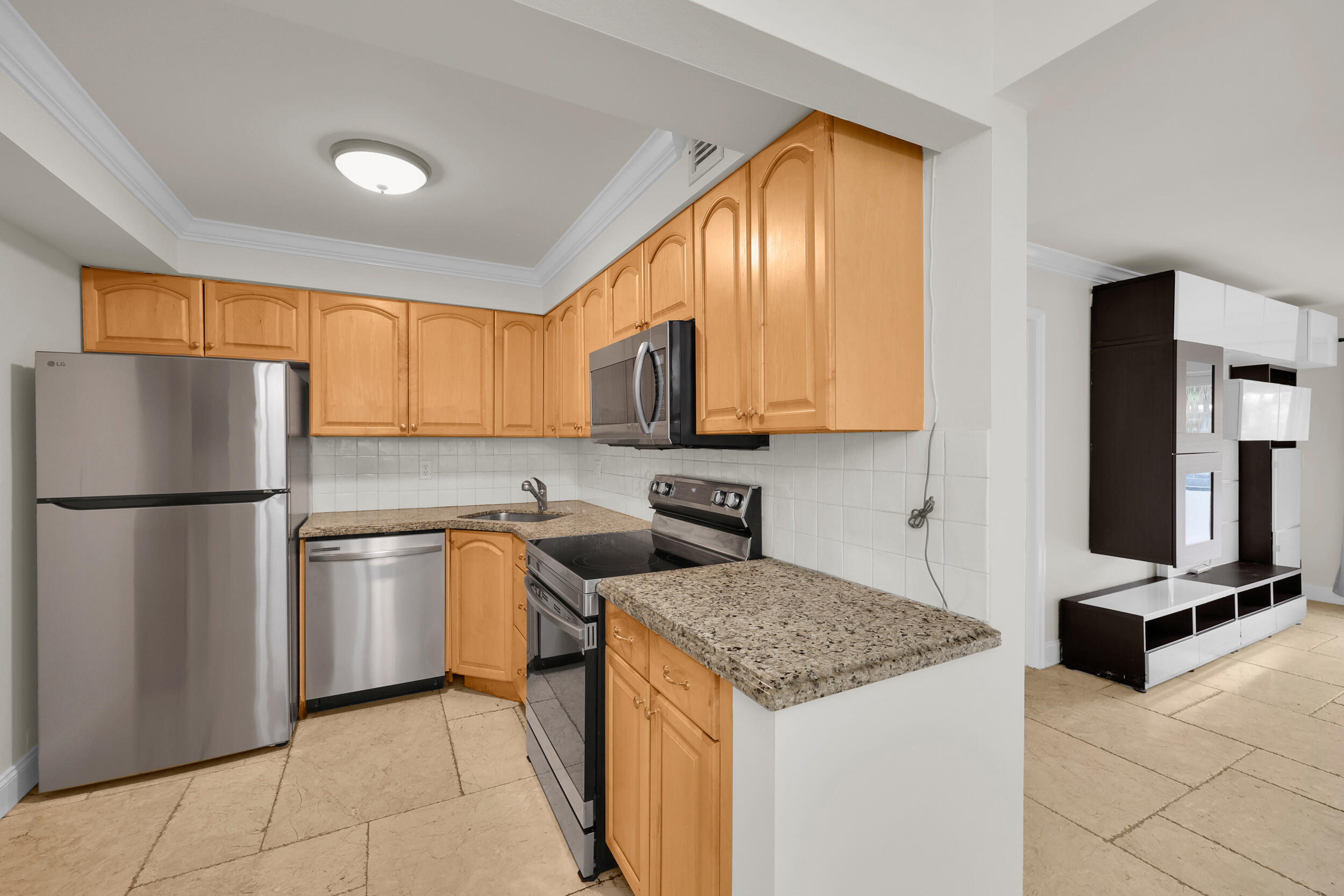 490 NW 20TH Street 1140