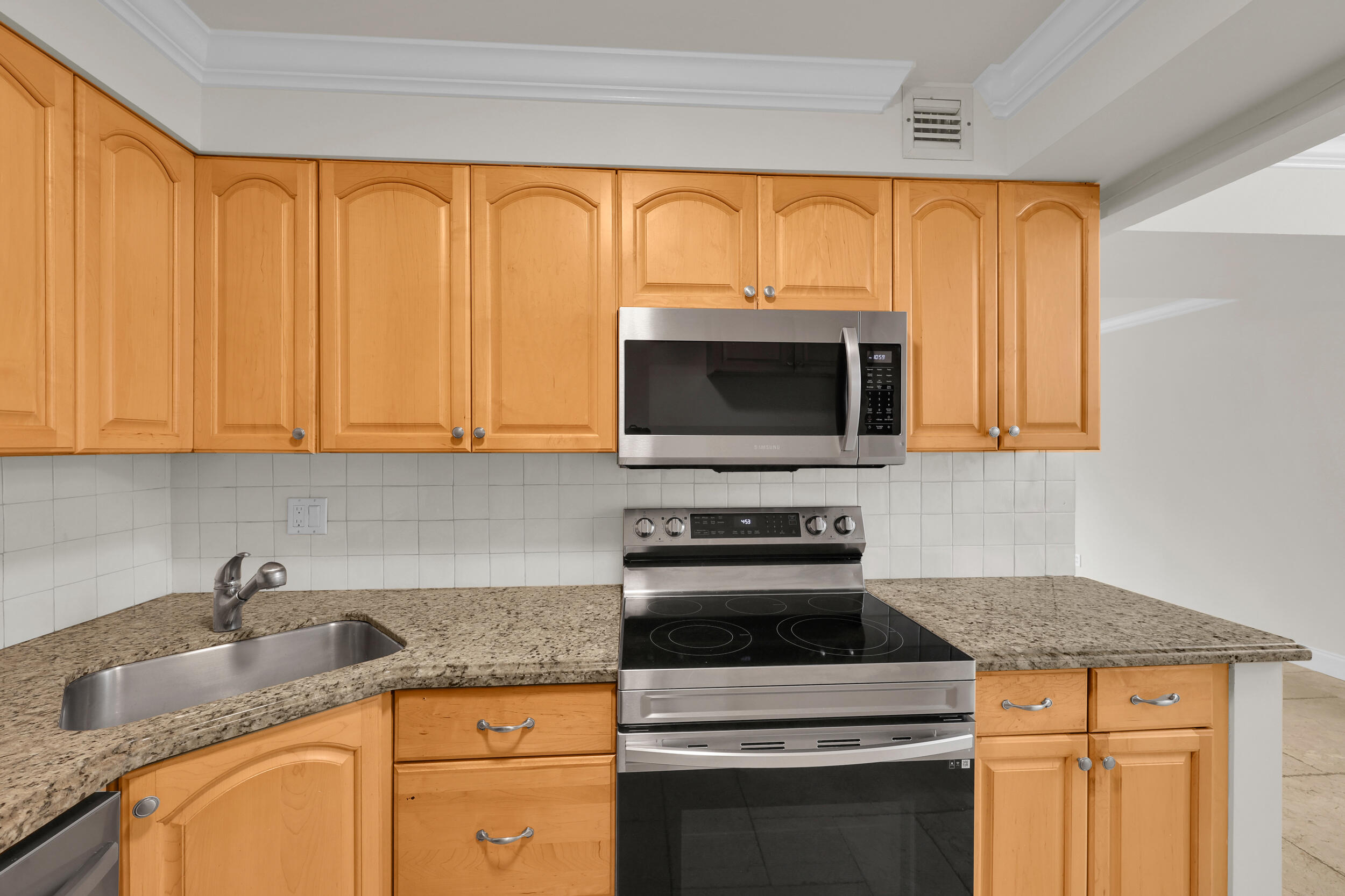 490 NW 20TH Street 1140