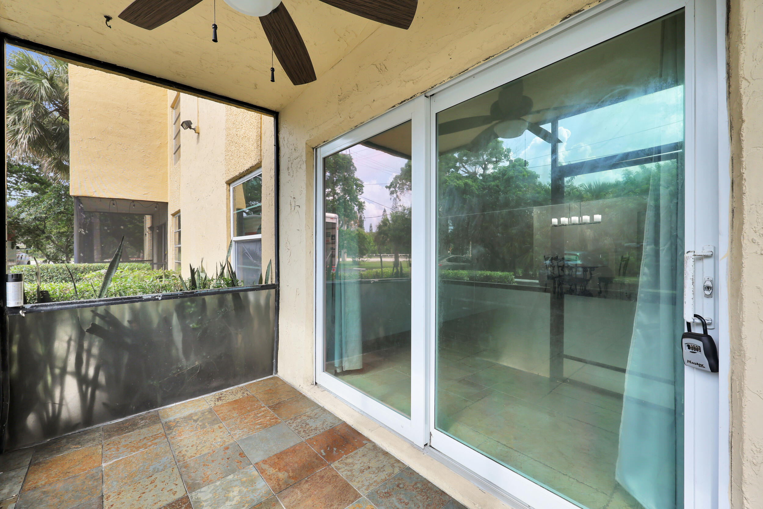 490 NW 20TH Street 1140
