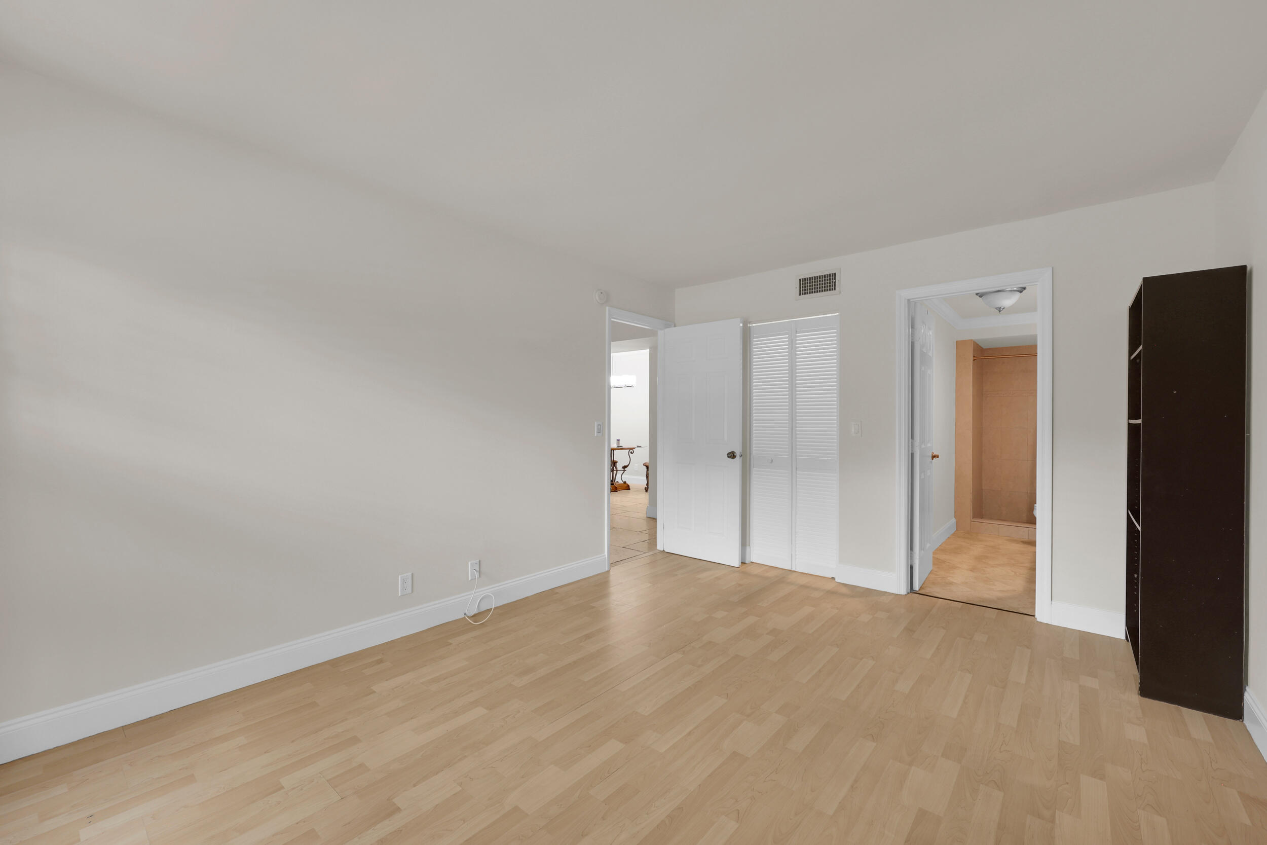 490 NW 20TH Street 1140