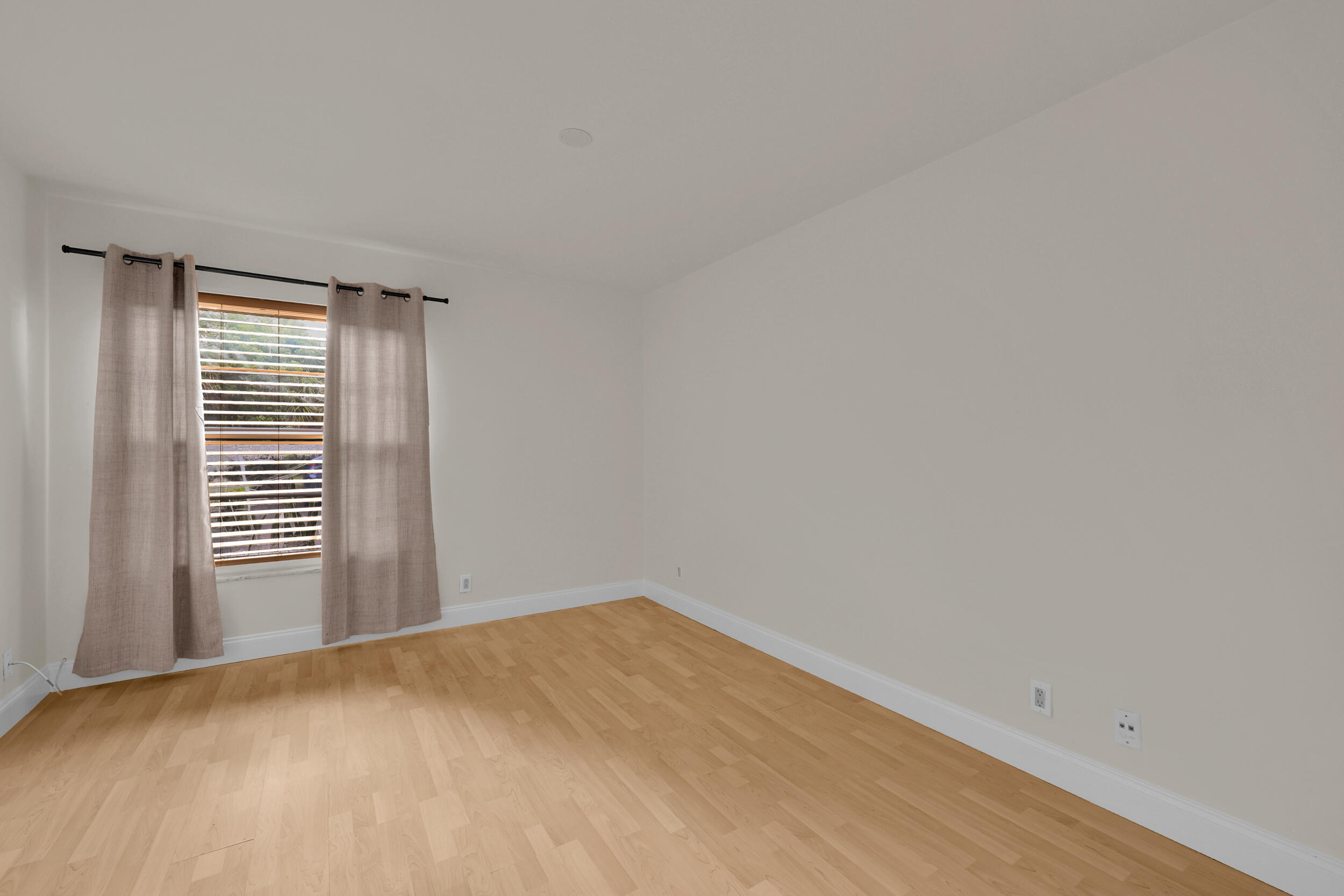 490 NW 20TH Street 1140