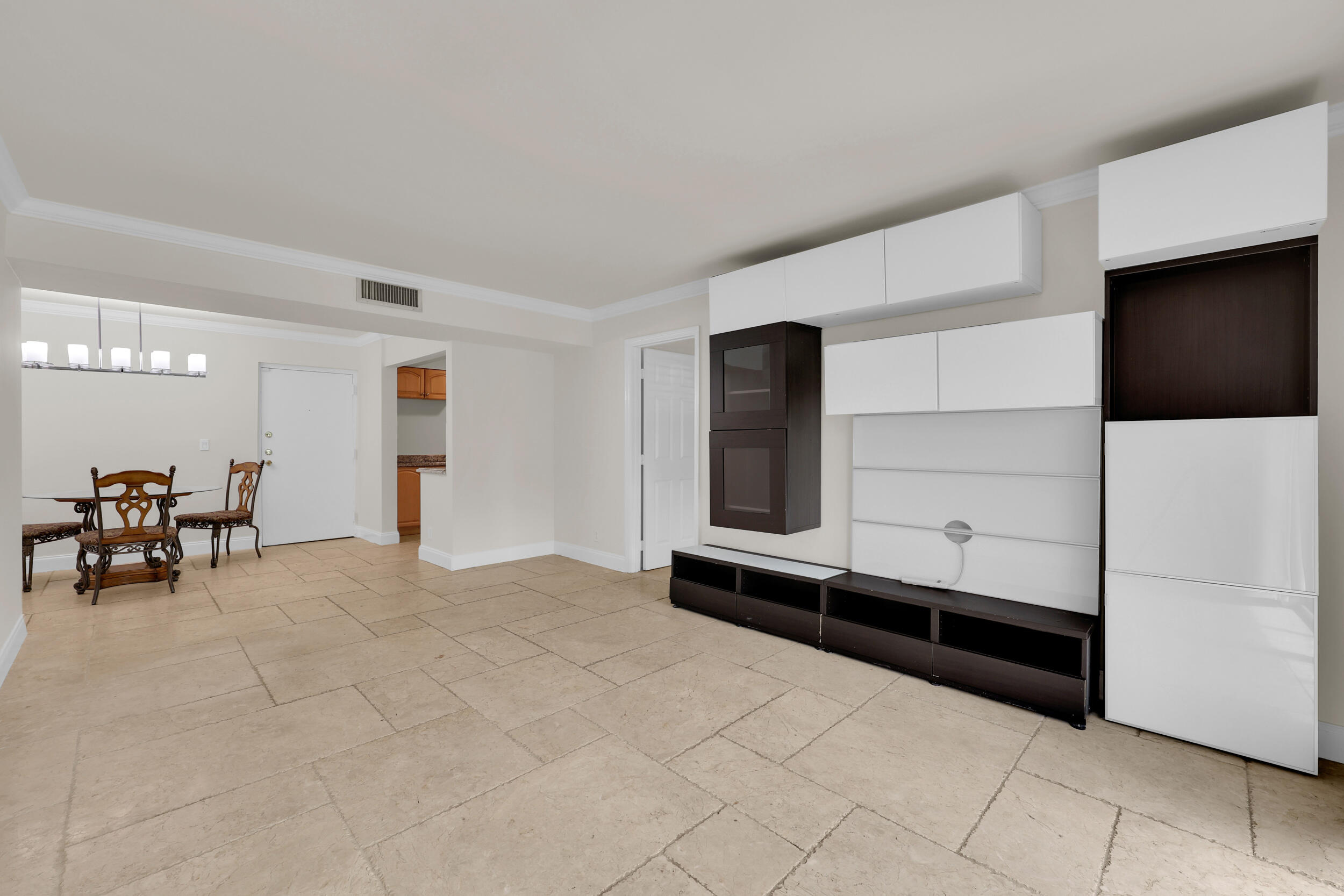 490 NW 20TH Street 1140