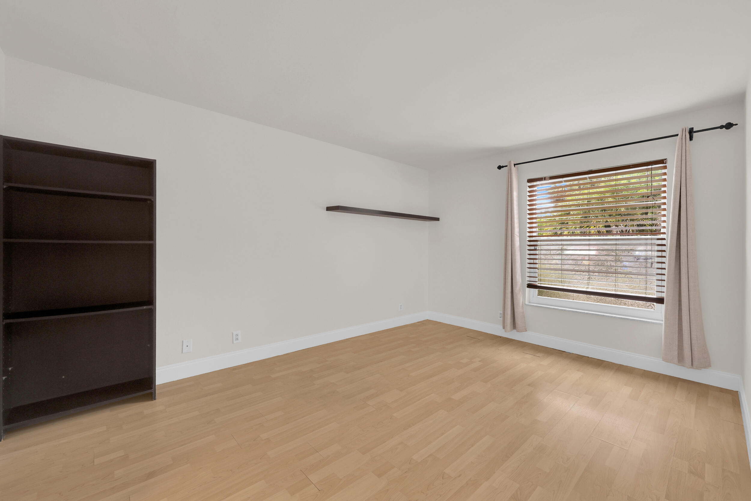 490 NW 20TH Street 1140