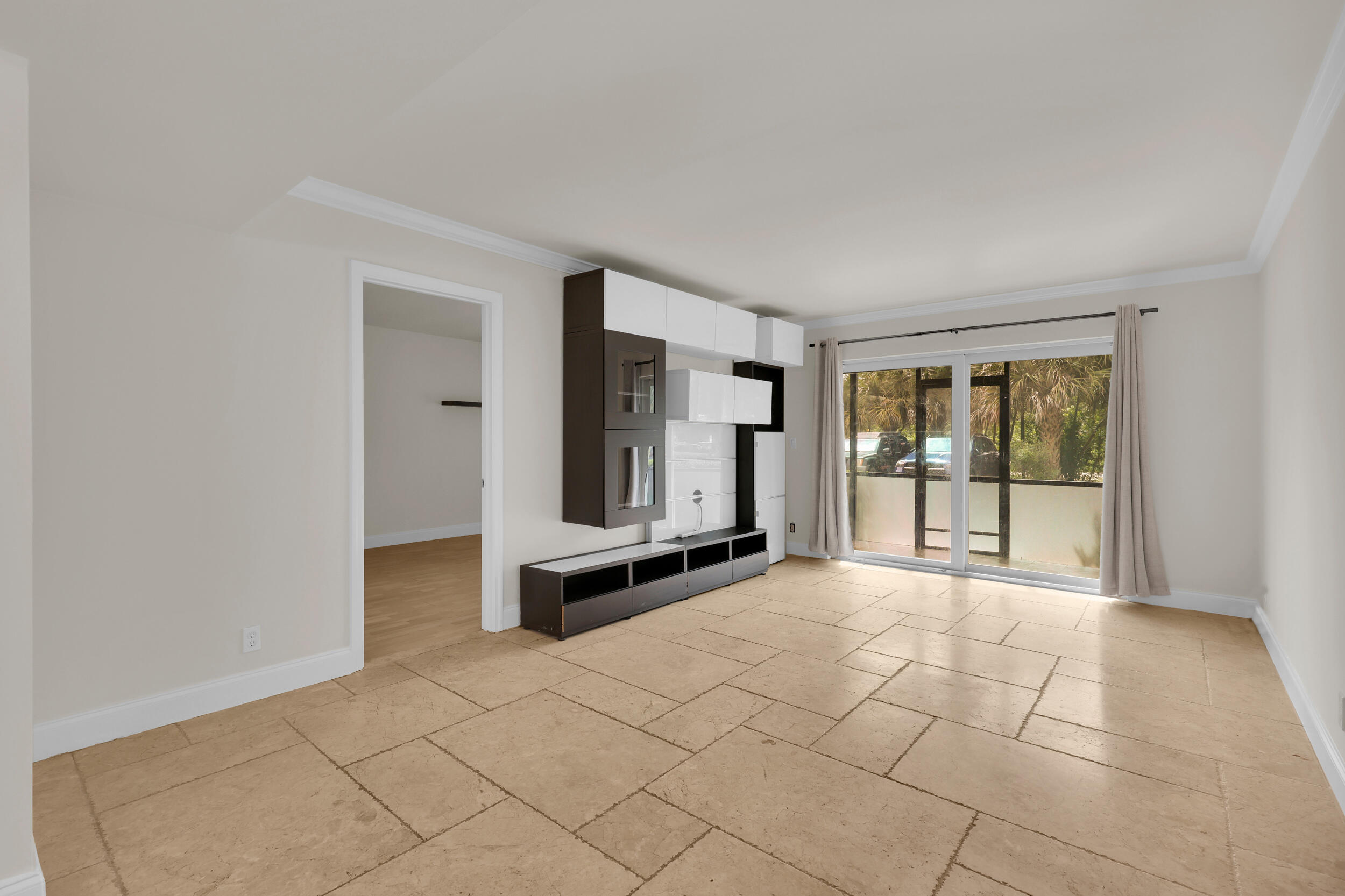 490 NW 20TH Street 1140
