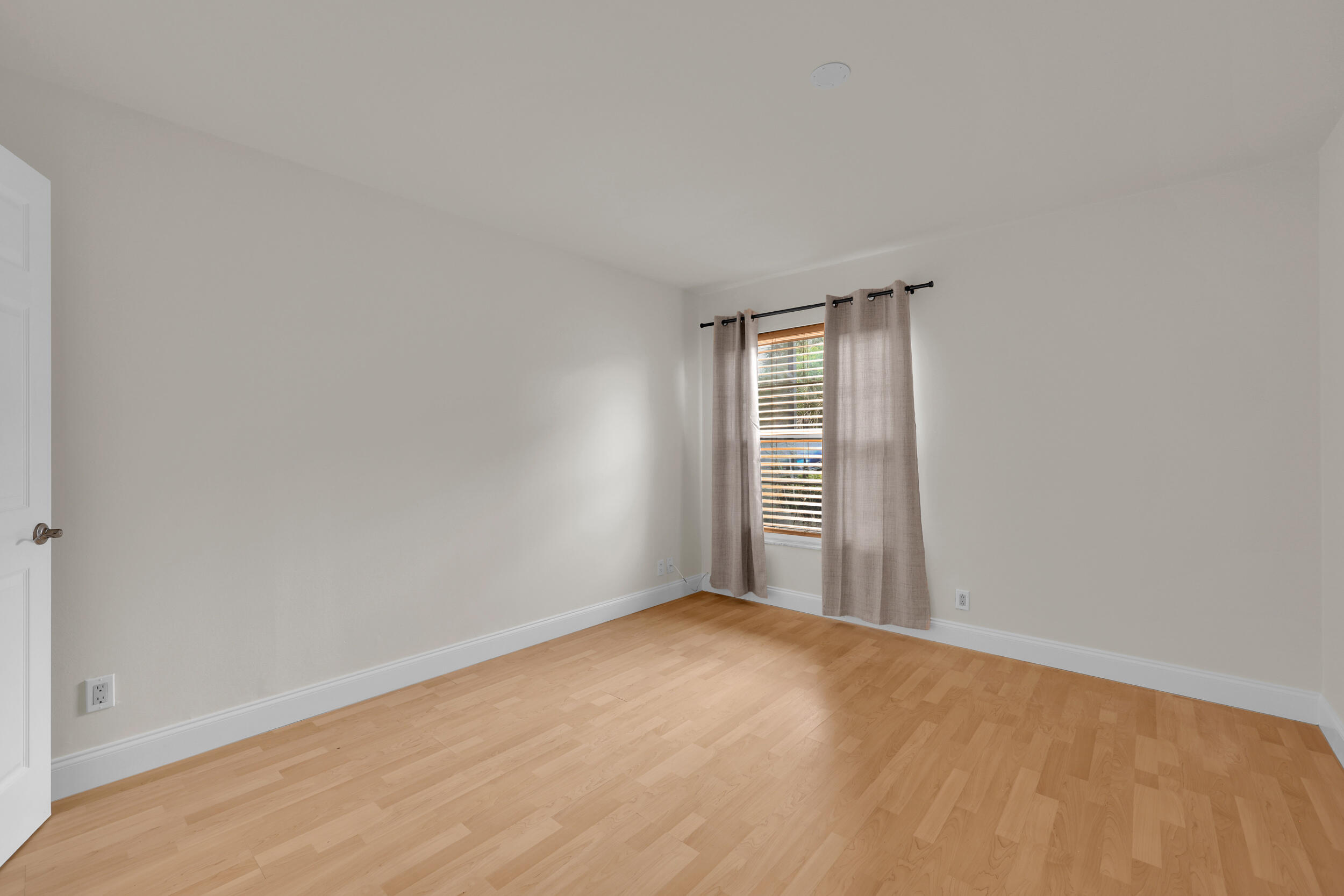 490 NW 20TH Street 1140