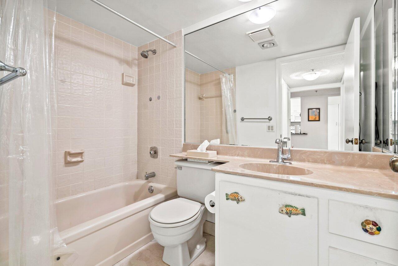 6320 BOCA DEL MAR Drive 302