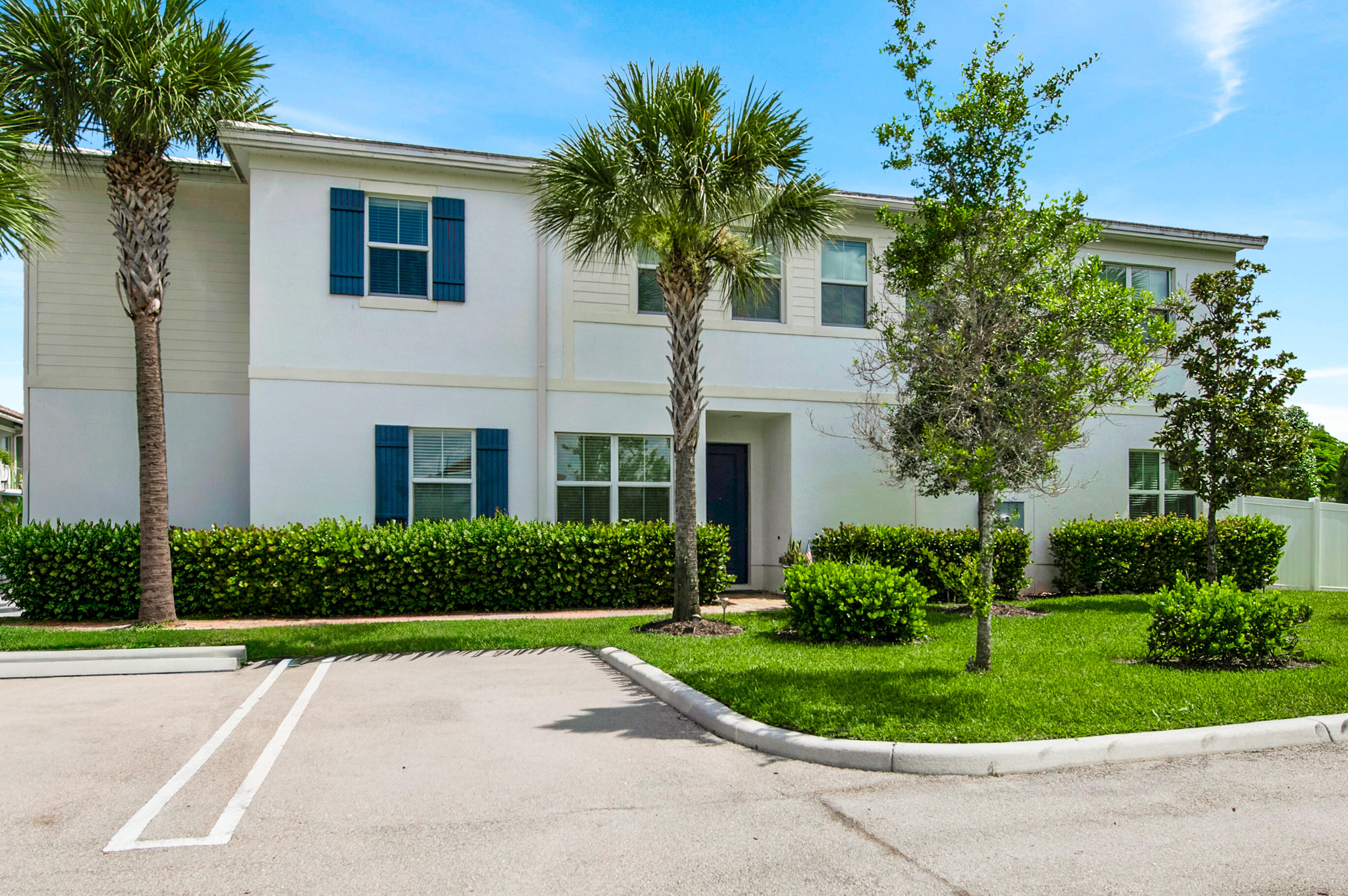 50 PALM Lane