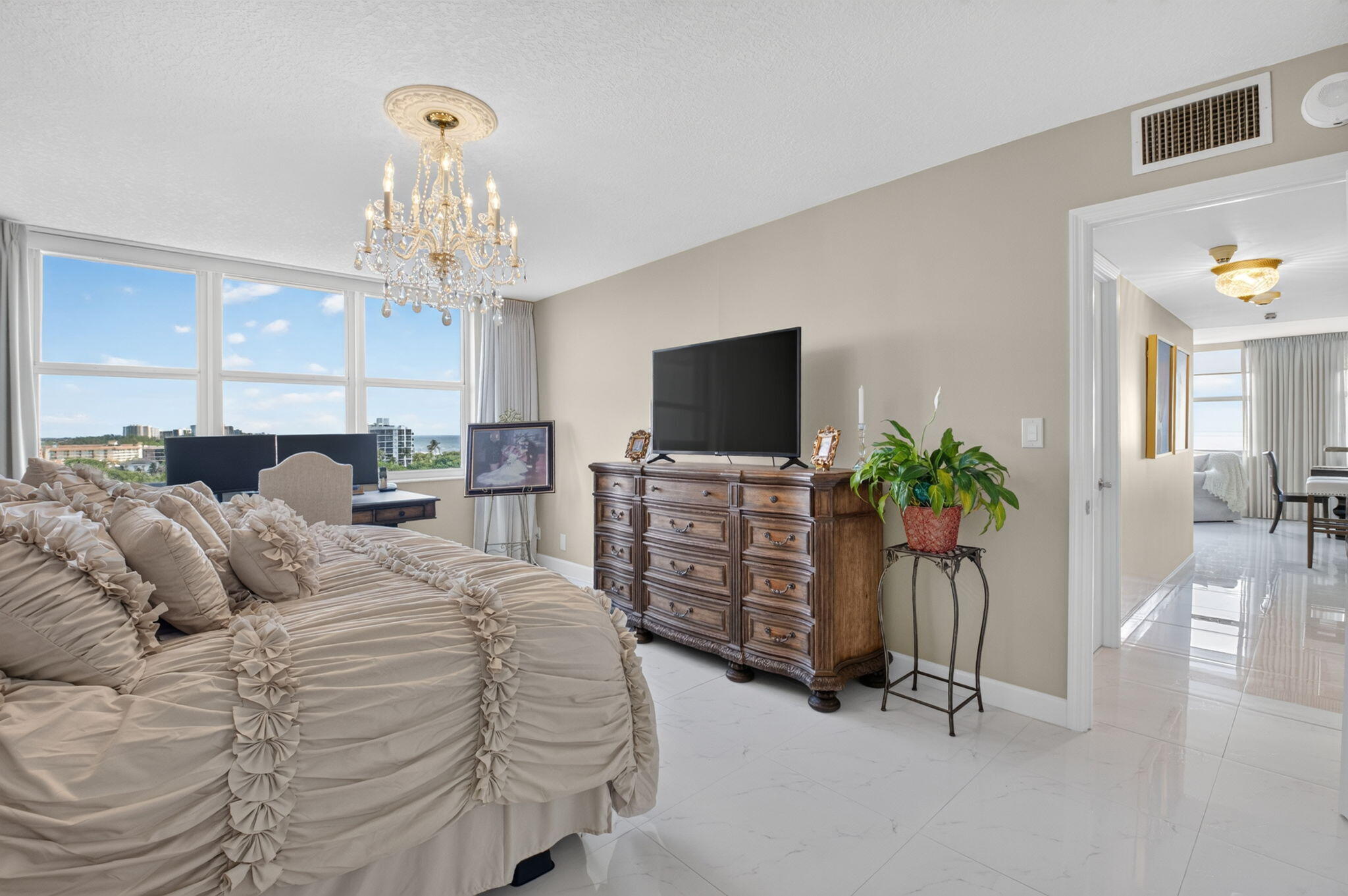 2121 N Ocean Boulevard 1008