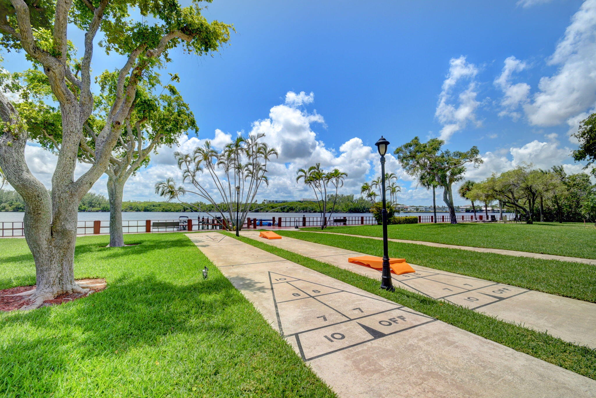 2121 N Ocean Boulevard 1008