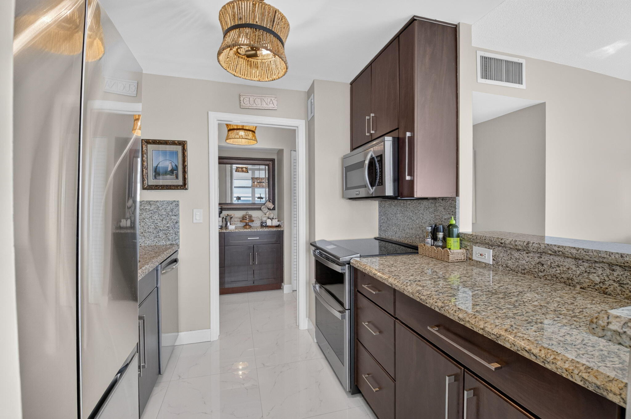 2121 N Ocean Boulevard 1008