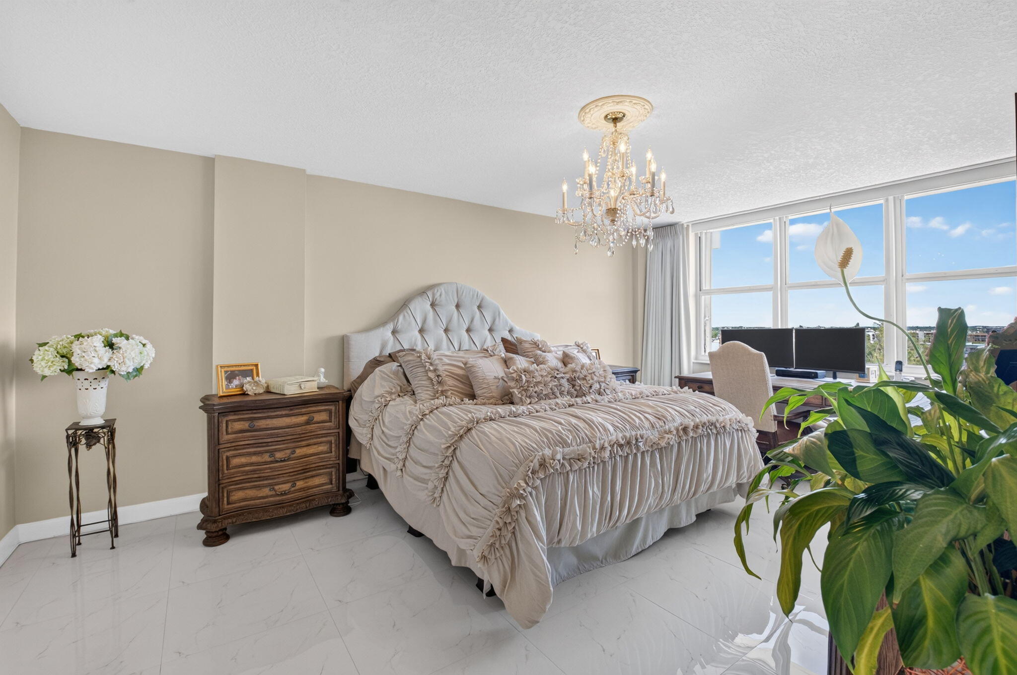 2121 N Ocean Boulevard 1008
