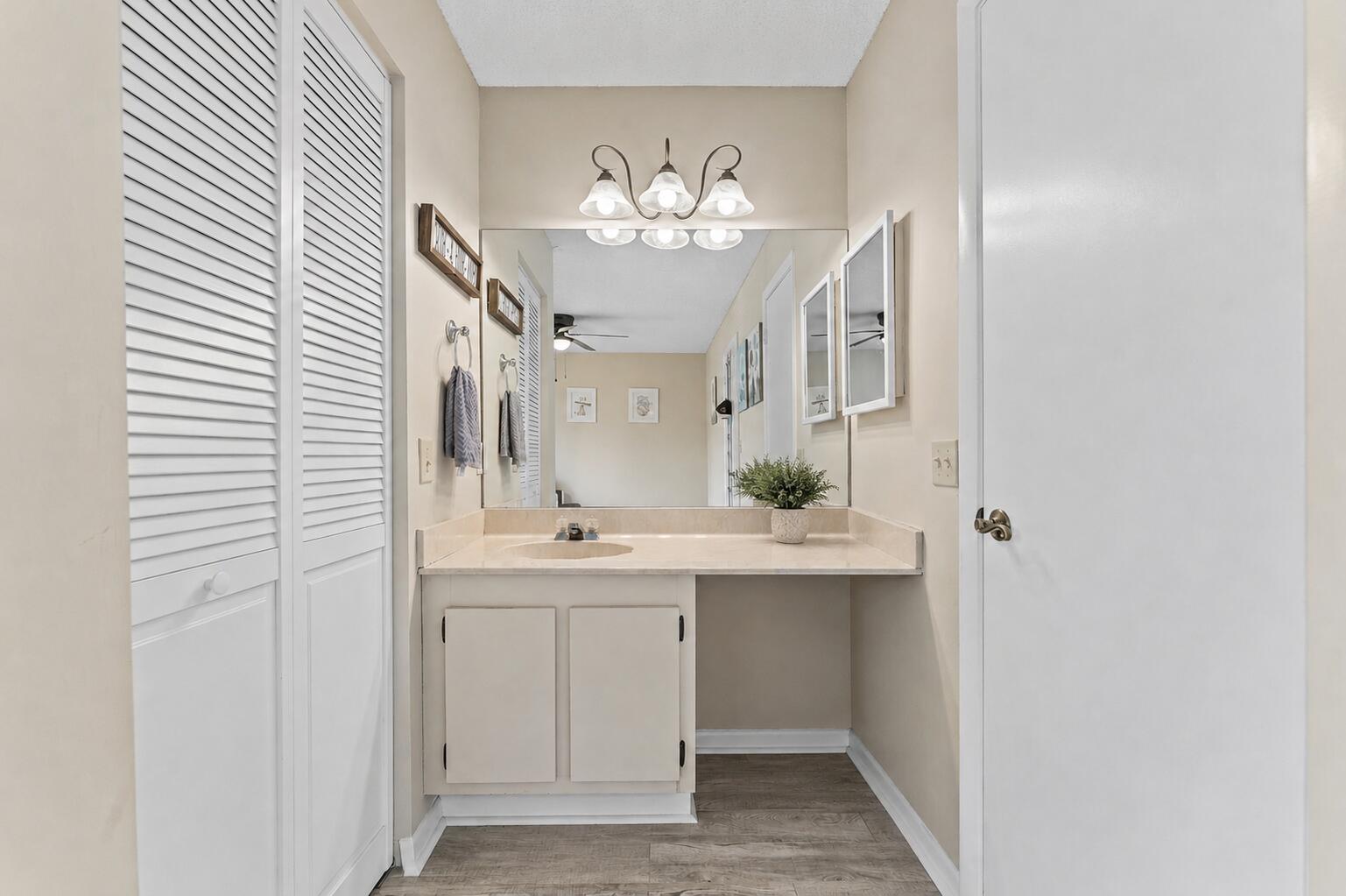 6351 Walk Circle