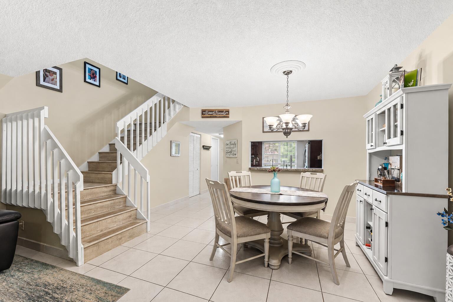 6351 Walk Circle