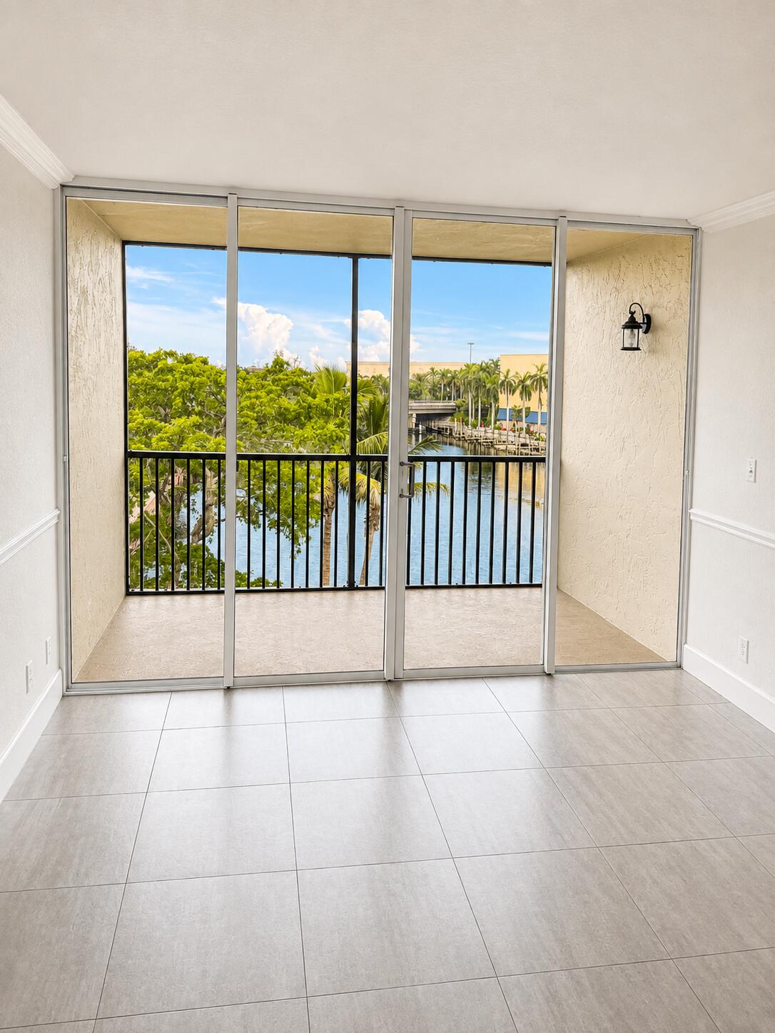 7 Royal Palm Way 505