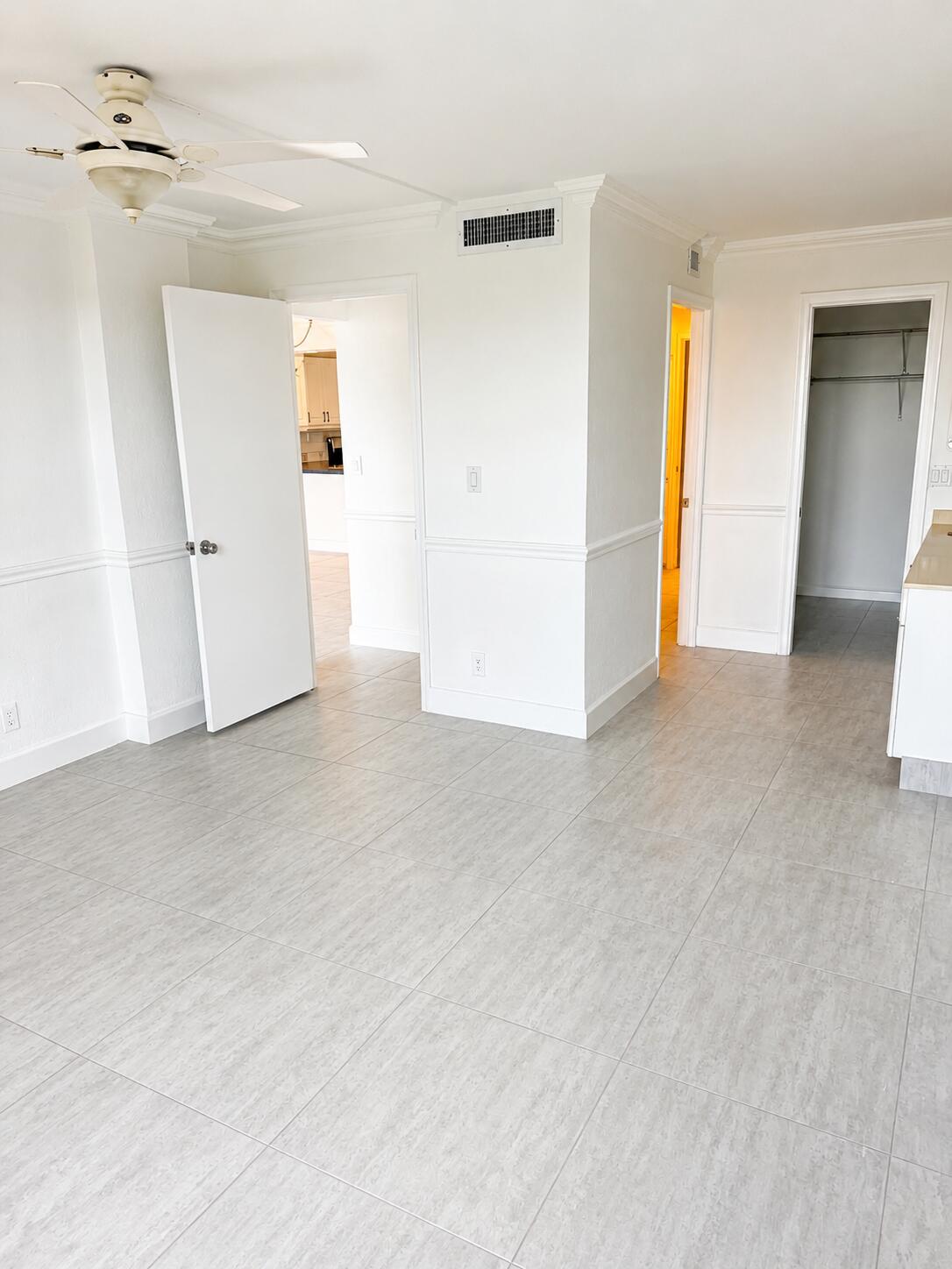7 Royal Palm Way 505