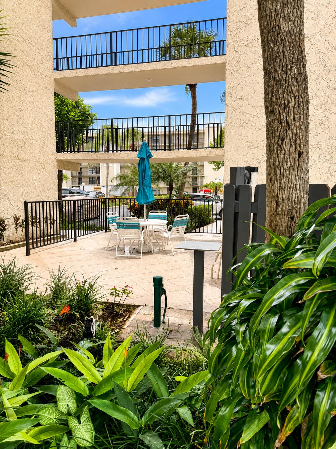 7 Royal Palm Way 505
