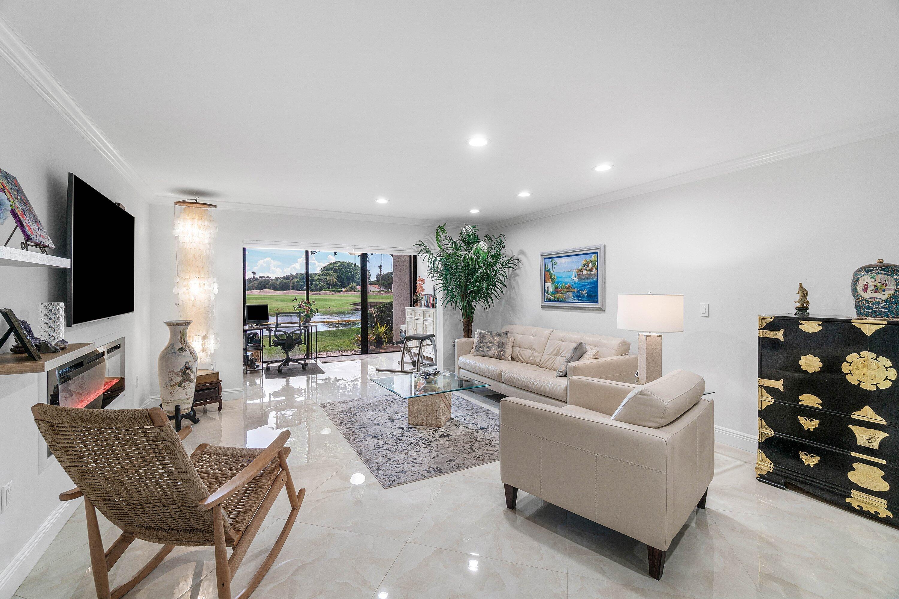 34 STRATFORD Lane W C