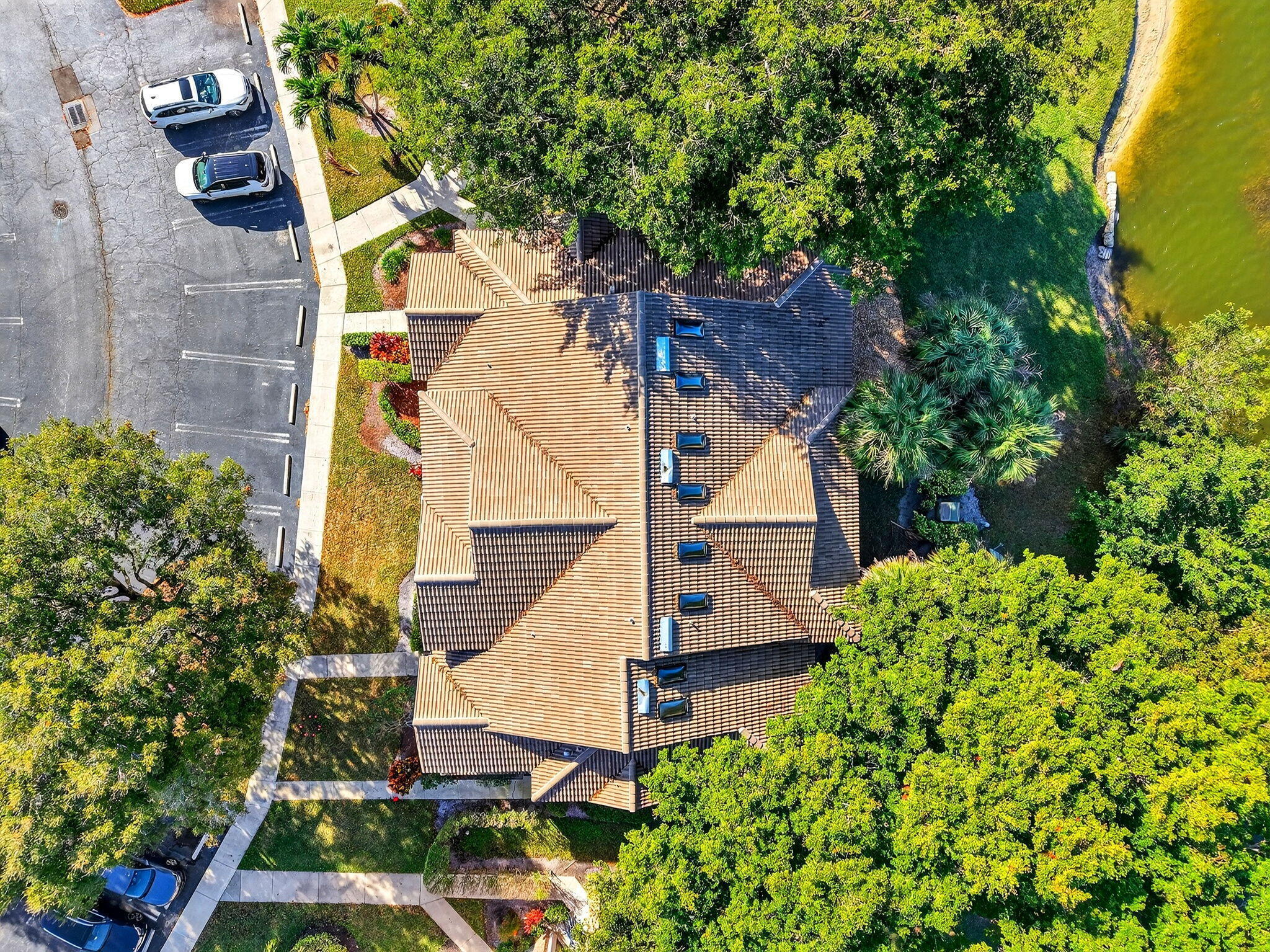 8065 ABERDEEN Drive 101