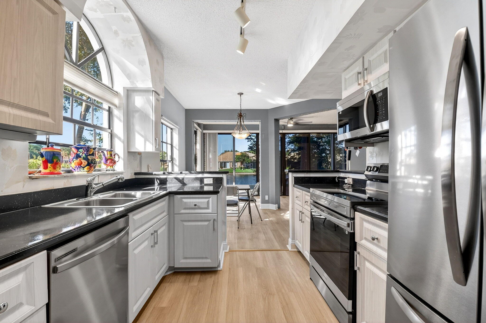 8065 ABERDEEN Drive 101