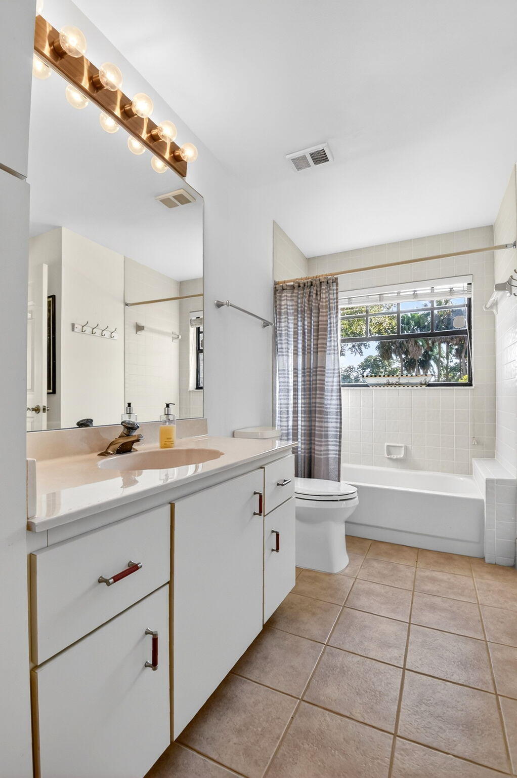 8065 ABERDEEN Drive 101