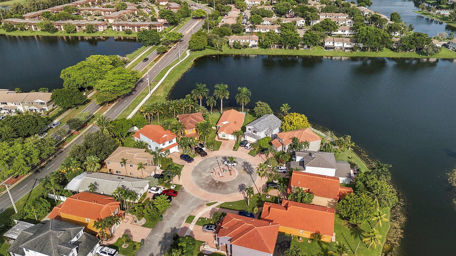 10627 NW 7TH Street