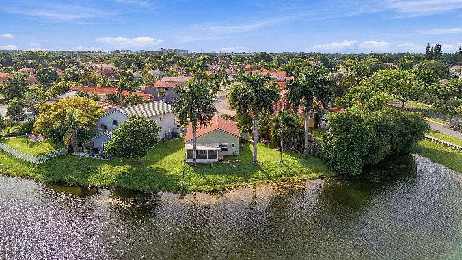 10627 NW 7TH Street