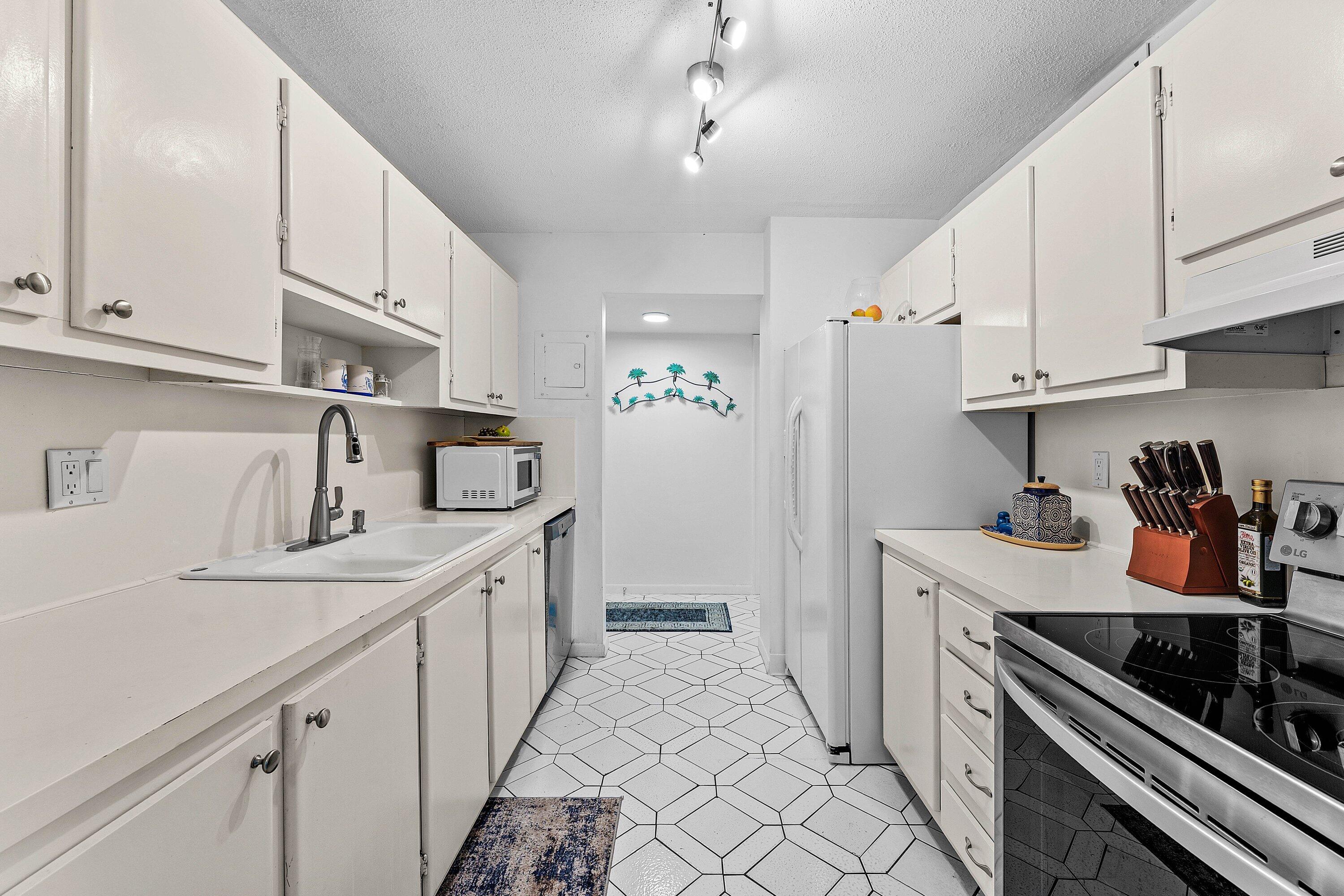 1111 S Ocean Boulevard 315
