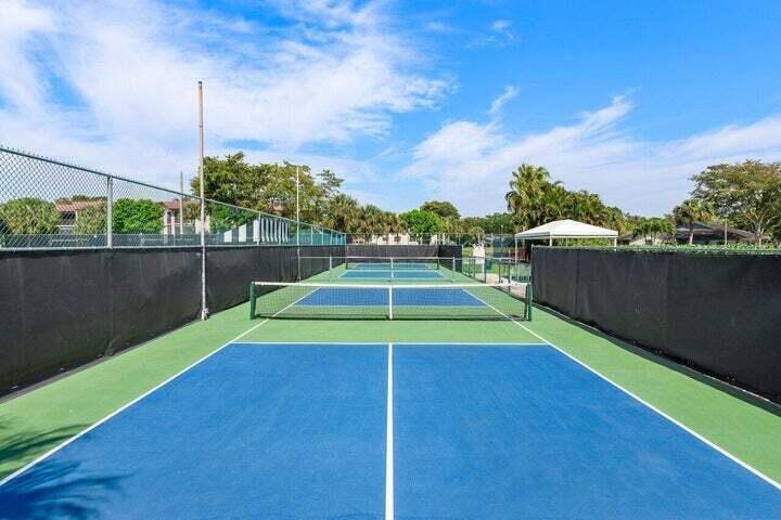 10110 CEDAR POINT Boulevard 203