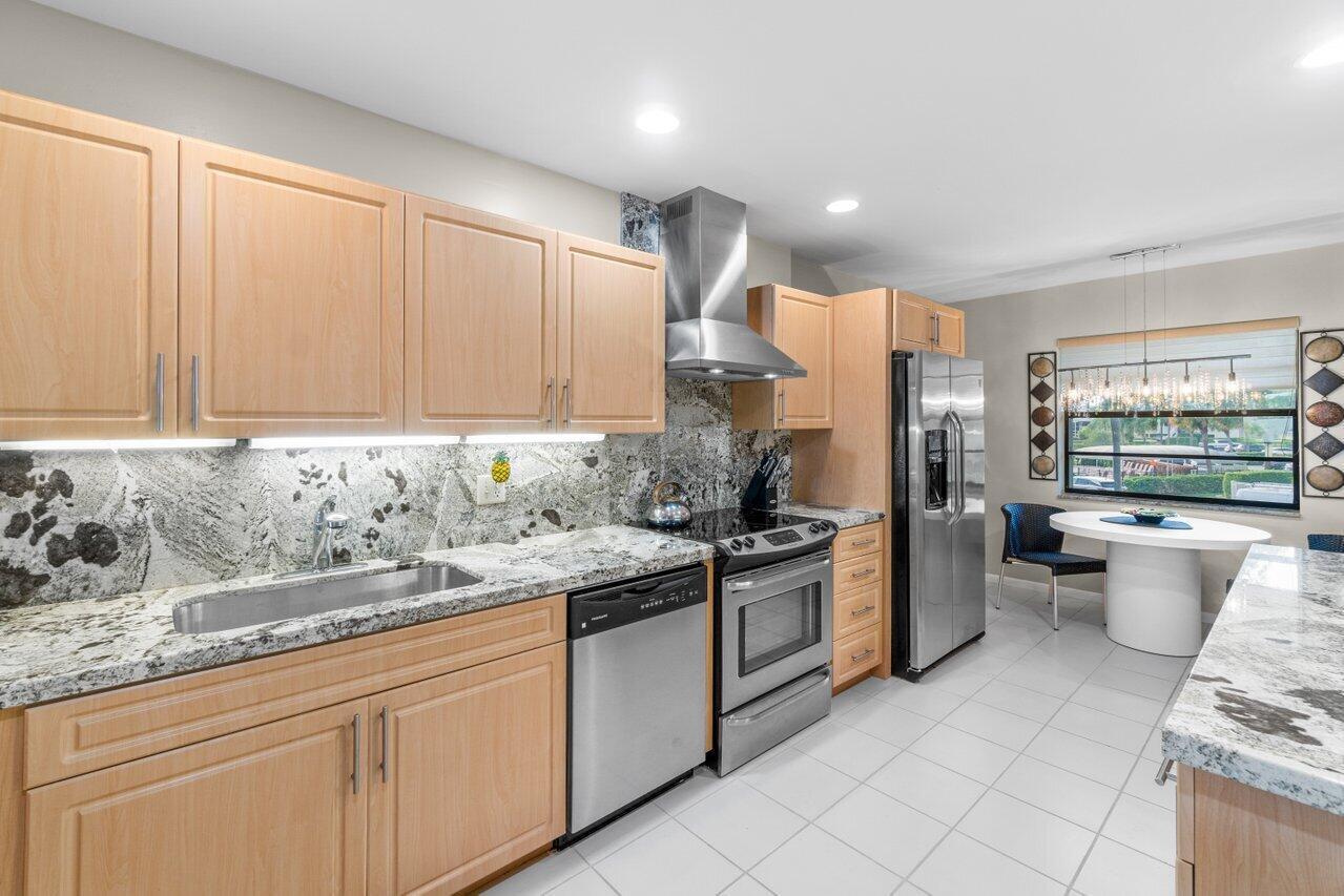68 EASTGATE Drive D