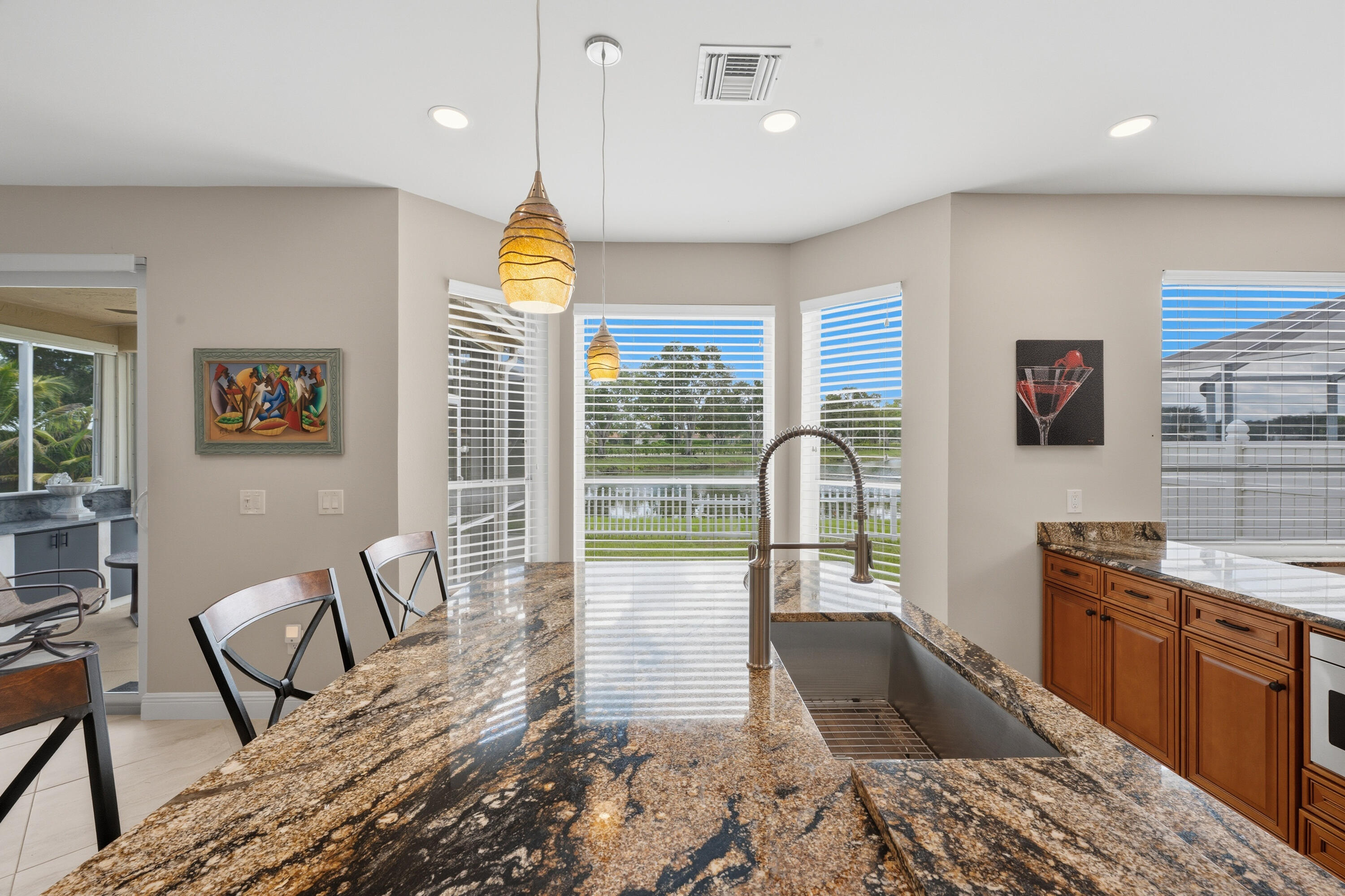10592 PLAINVIEW Circle
